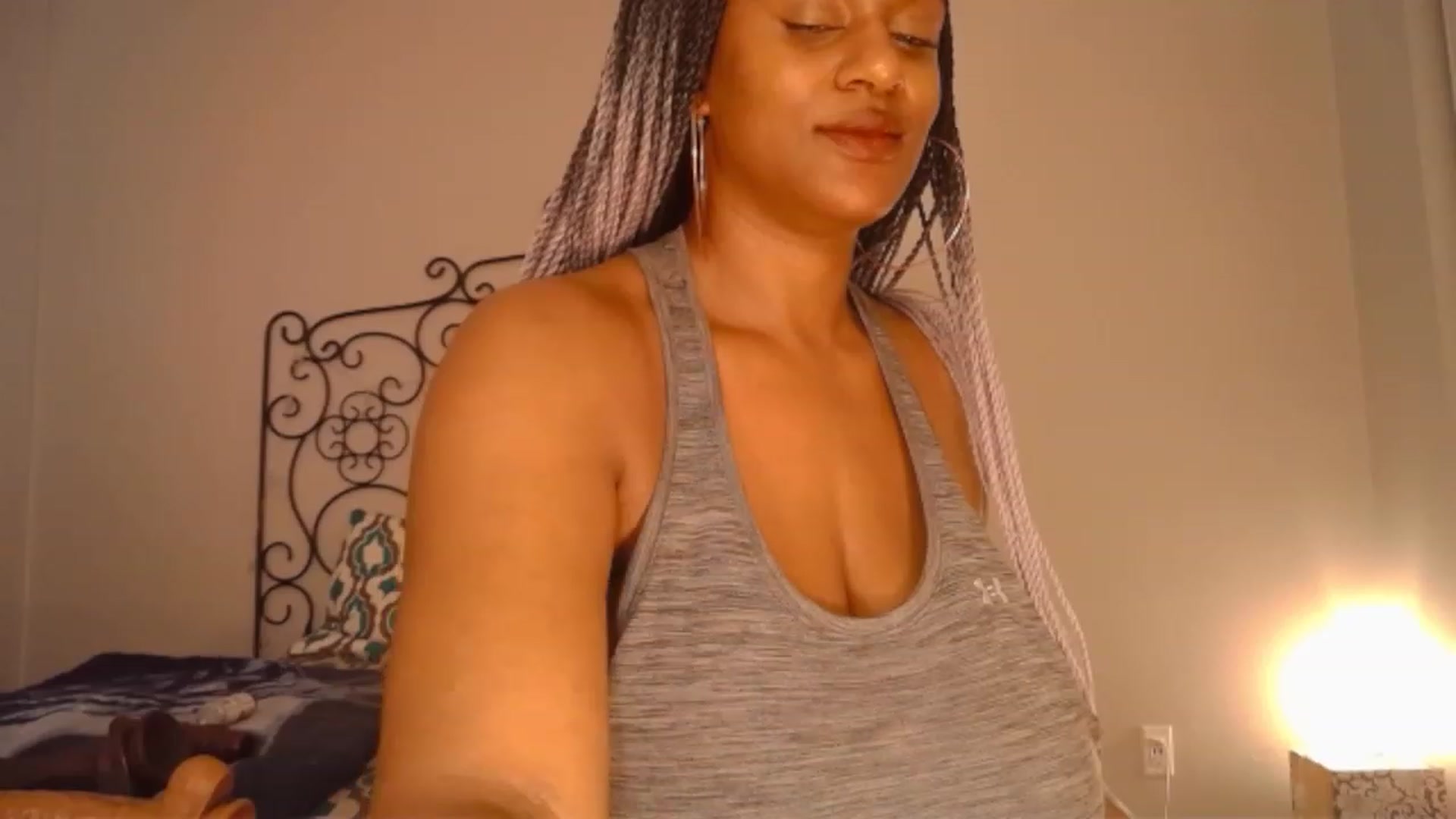 Gallery image thumbnail from TheIconicGirl's myfreecams stream on, 03/26/2023, 19:41 image 18 of 20