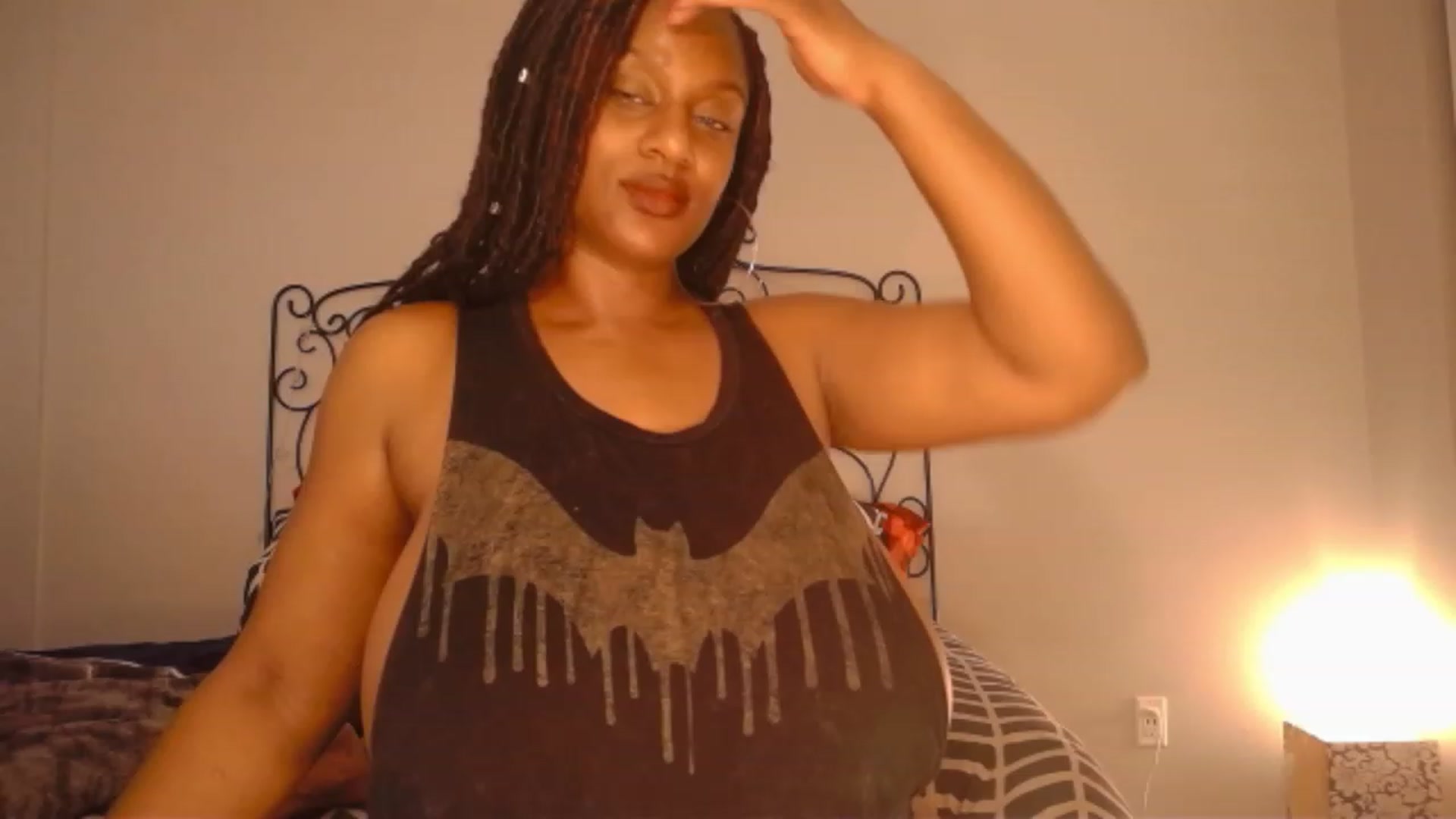 Gallery image thumbnail from TheIconicGirl's myfreecams stream on, 04/15/2023, 17:49 image 6 of 20
