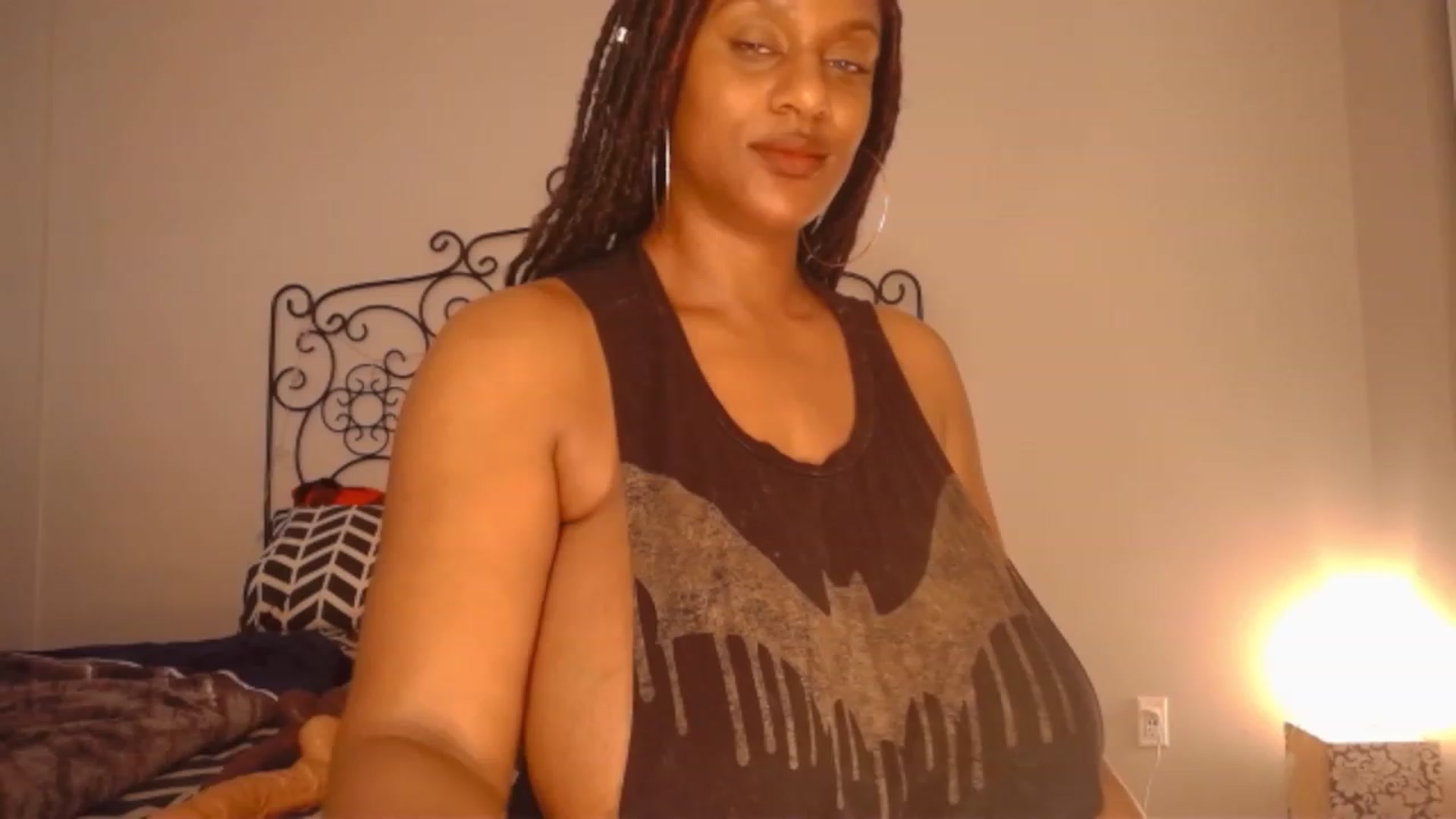Gallery image thumbnail from TheIconicGirl's myfreecams stream on, 04/15/2023, 17:49 image 10 of 20