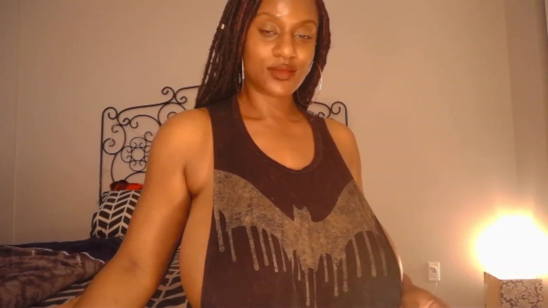 Gallery image thumbnail from TheIconicGirl's myfreecams stream on, 04/15/2023, 17:49 image 15 of 20