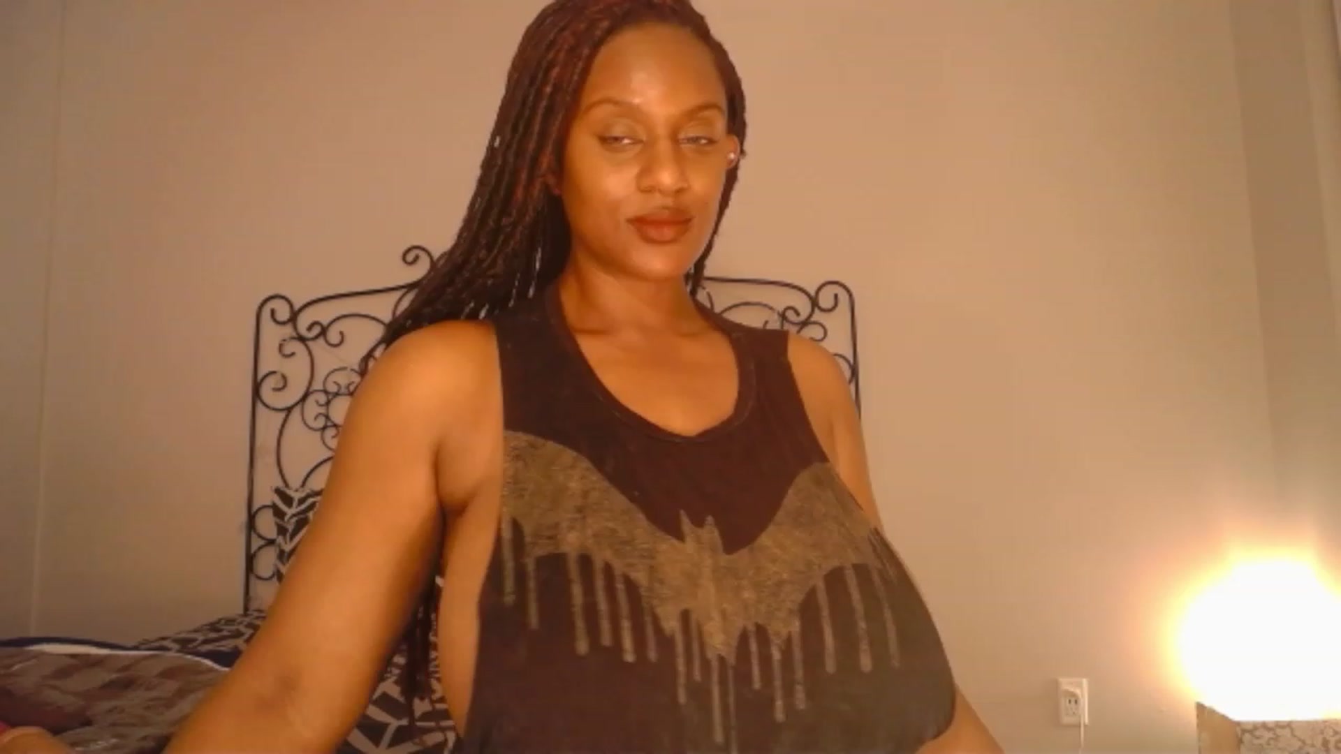 Gallery image thumbnail from TheIconicGirl's myfreecams stream on, 05/04/2023, 19:10 image 2 of 20
