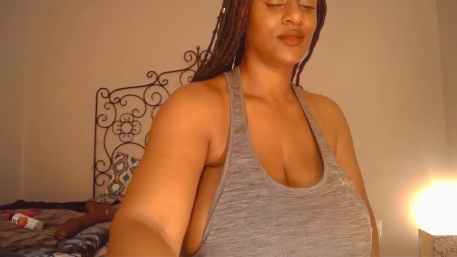 Gallery image thumbnail from TheIconicGirl's myfreecams stream on, 05/09/2023, 24:34 image 20 of 20