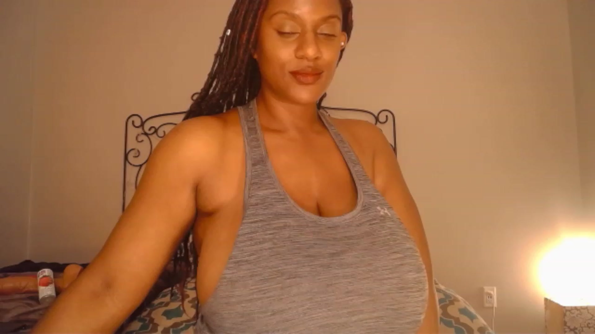 Gallery image thumbnail from TheIconicGirl's myfreecams stream on, 05/09/2023, 24:34 image 3 of 20