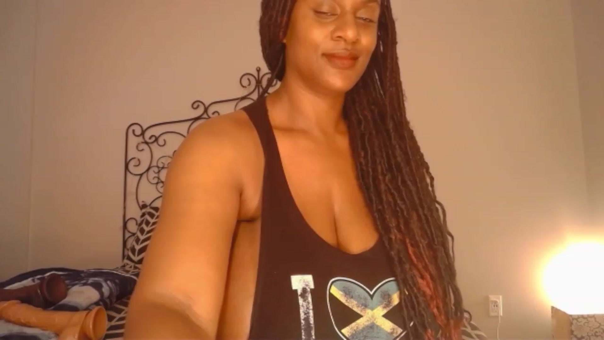 Gallery image thumbnail from TheIconicGirl's myfreecams stream on, 05/13/2023, 18:52 image 16 of 20