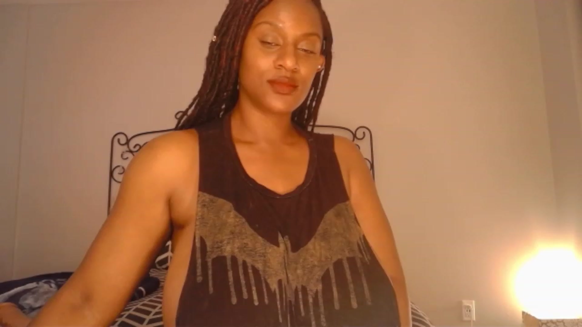 Gallery image thumbnail from TheIconicGirl's myfreecams stream on, 05/14/2023, 14:46 image 9 of 20