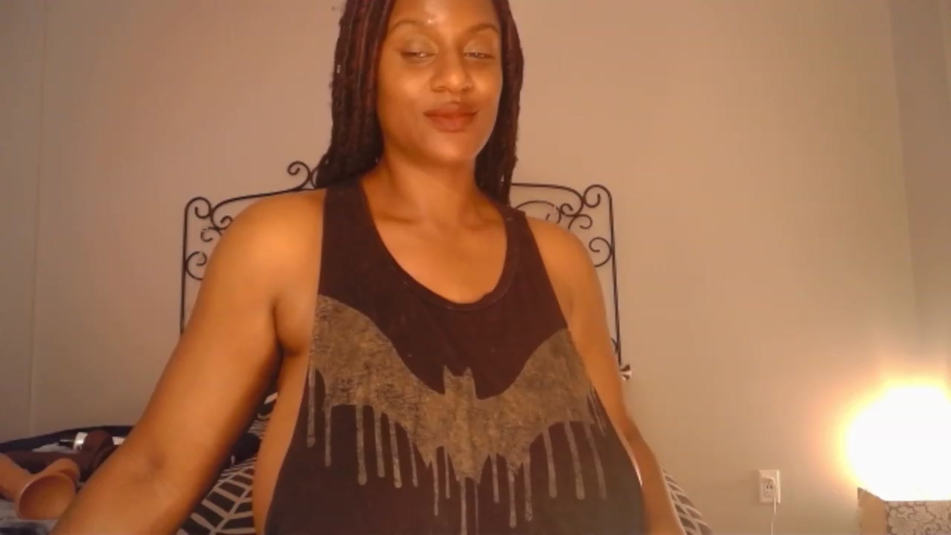 Gallery image thumbnail from TheIconicGirl's myfreecams stream on, 05/14/2023, 17:46 image 2 of 20