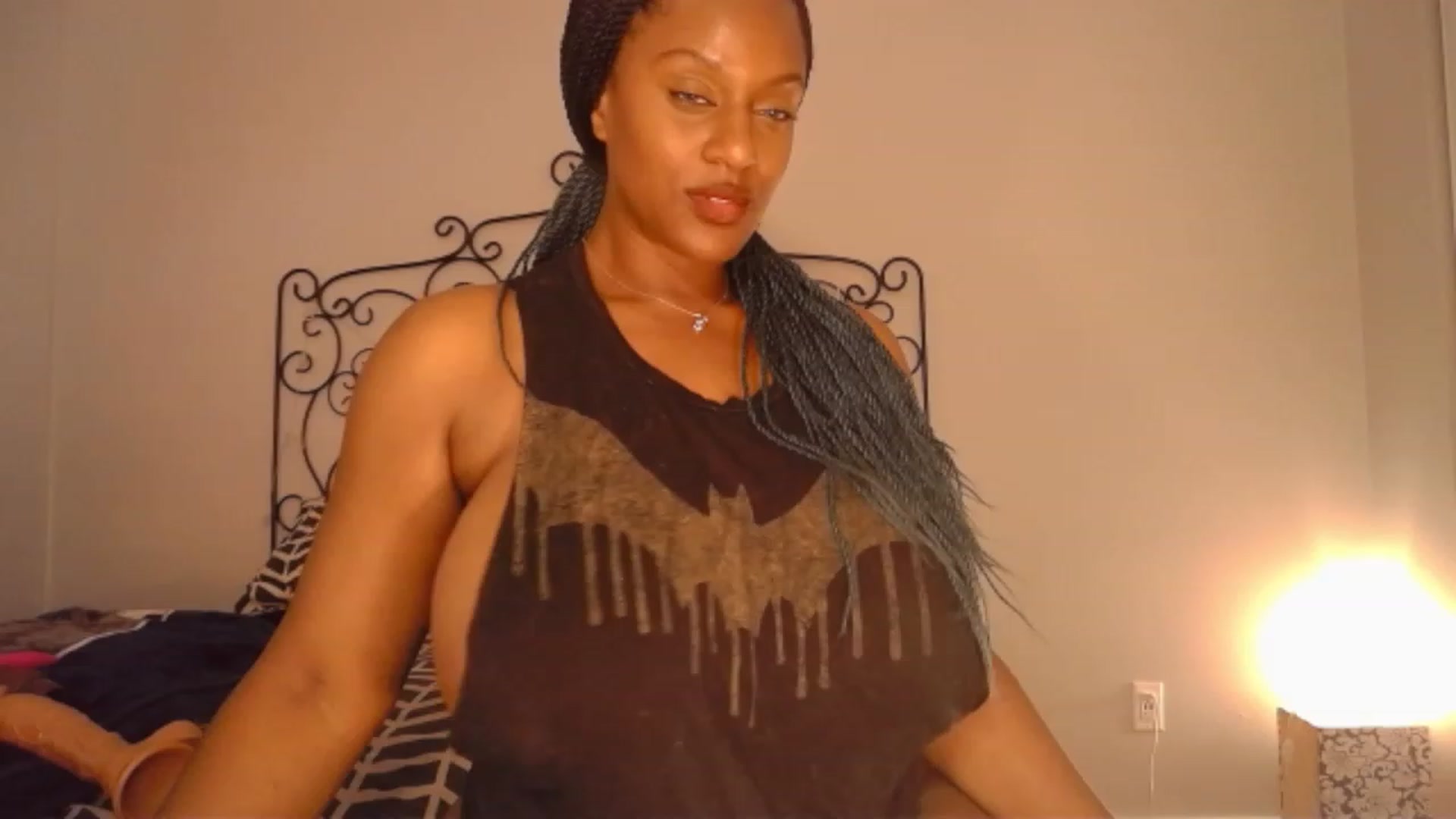 Gallery image thumbnail from TheIconicGirl's myfreecams stream on, 06/08/2023, 16:04 image 6 of 20