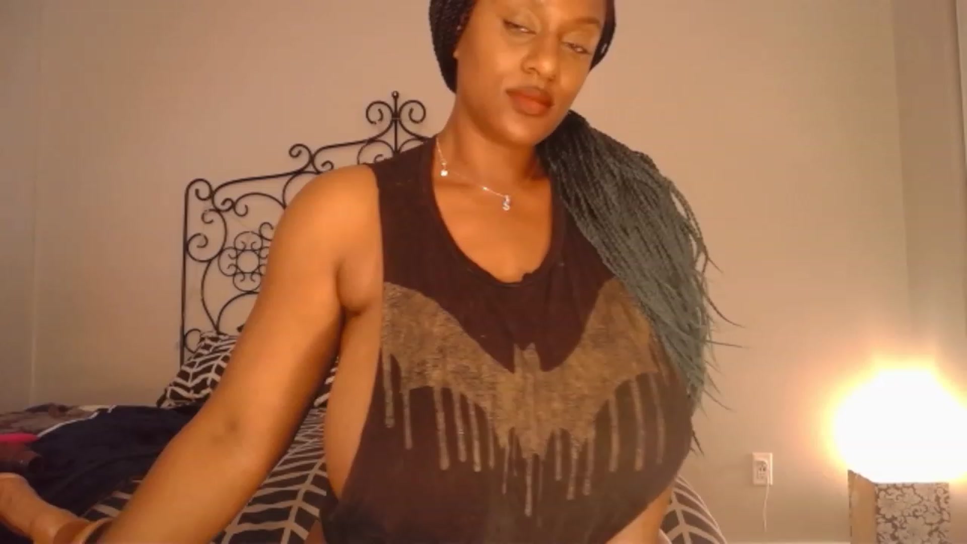 Gallery image thumbnail from TheIconicGirl's myfreecams stream on, 06/08/2023, 16:04 image 12 of 20