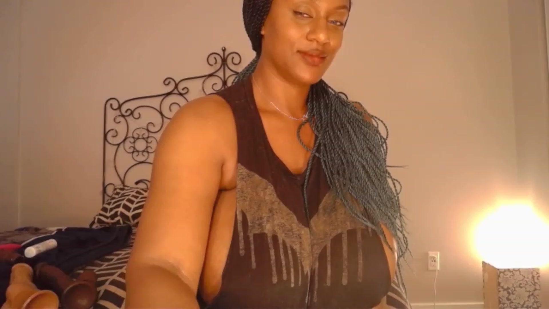 Gallery image thumbnail from TheIconicGirl's myfreecams stream on, 06/08/2023, 17:08 image 13 of 20