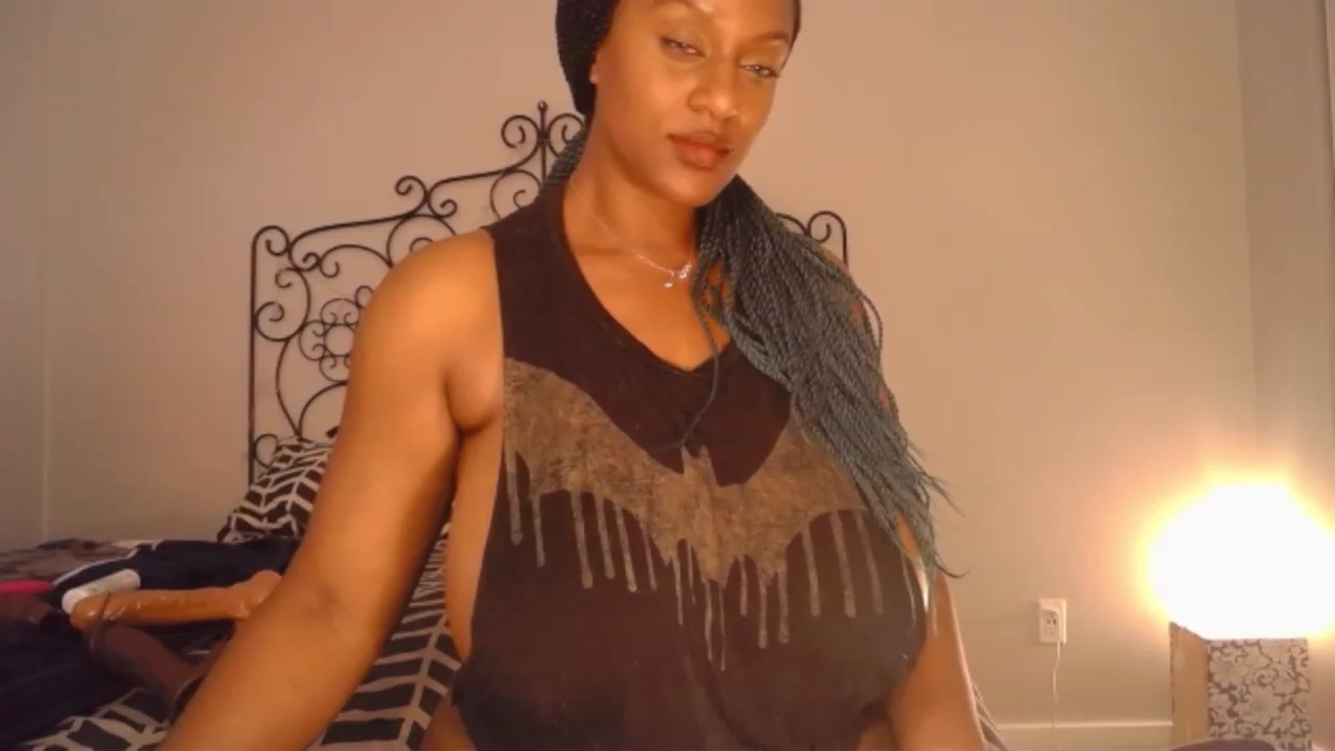 Gallery image thumbnail from TheIconicGirl's myfreecams stream on, 06/08/2023, 17:08 image 4 of 20