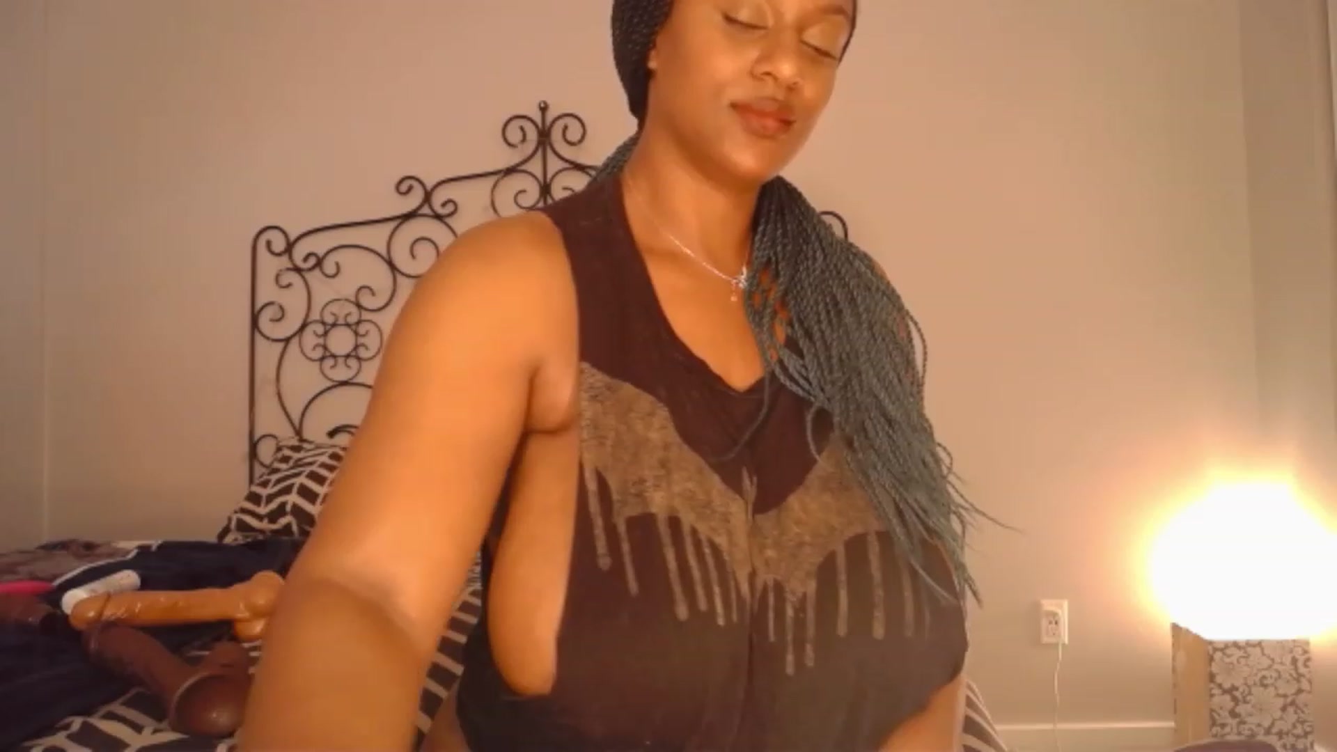 Gallery image thumbnail from TheIconicGirl's myfreecams stream on, 06/08/2023, 17:08 image 6 of 20