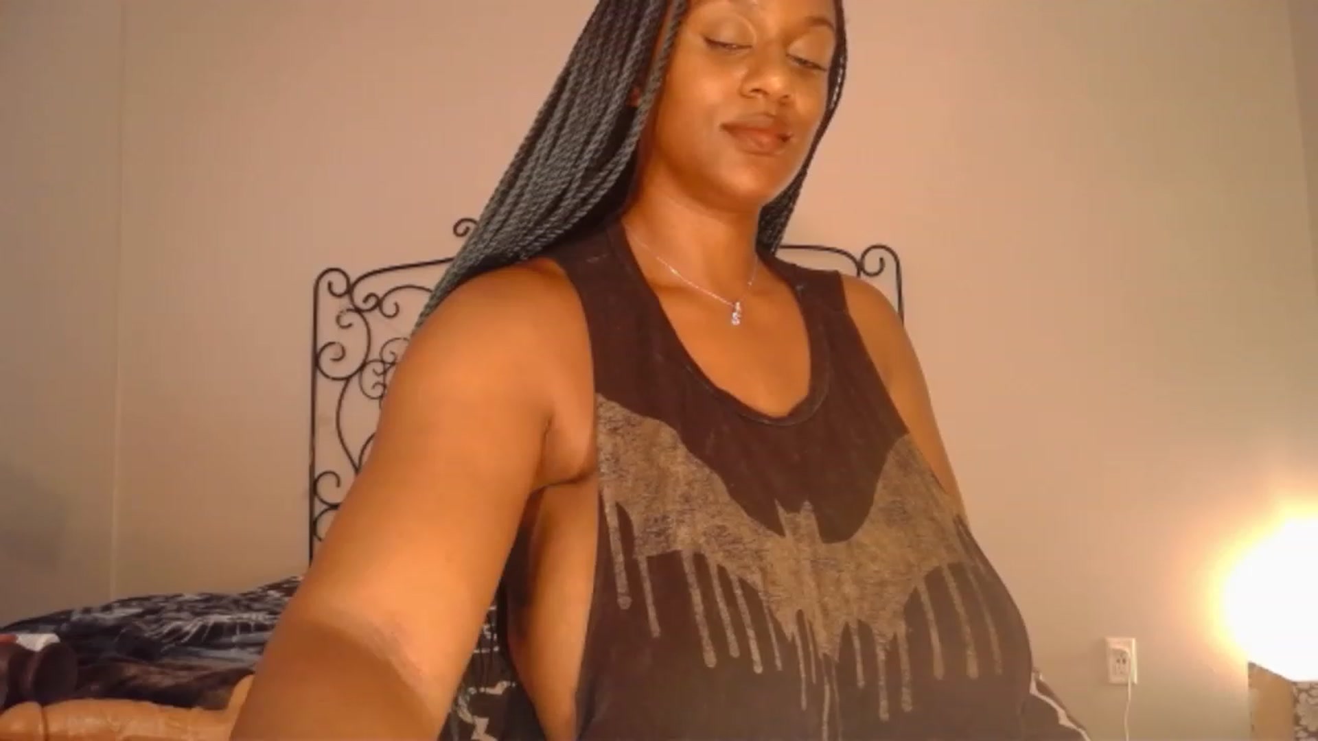 Gallery image thumbnail from TheIconicGirl's myfreecams stream on, 06/29/2023, 19:50 image 9 of 20