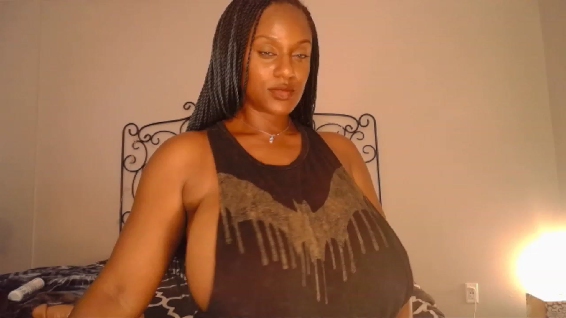 Gallery image thumbnail from TheIconicGirl's myfreecams stream on, 06/29/2023, 20:56 image 17 of 20