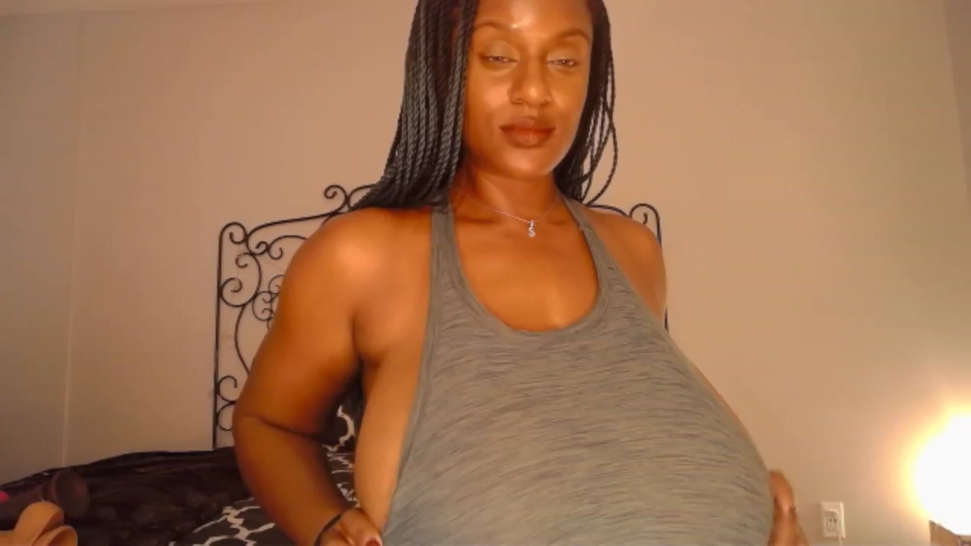 Gallery image thumbnail from TheIconicGirl's myfreecams stream on, 07/11/2023, 17:04 image 19 of 20