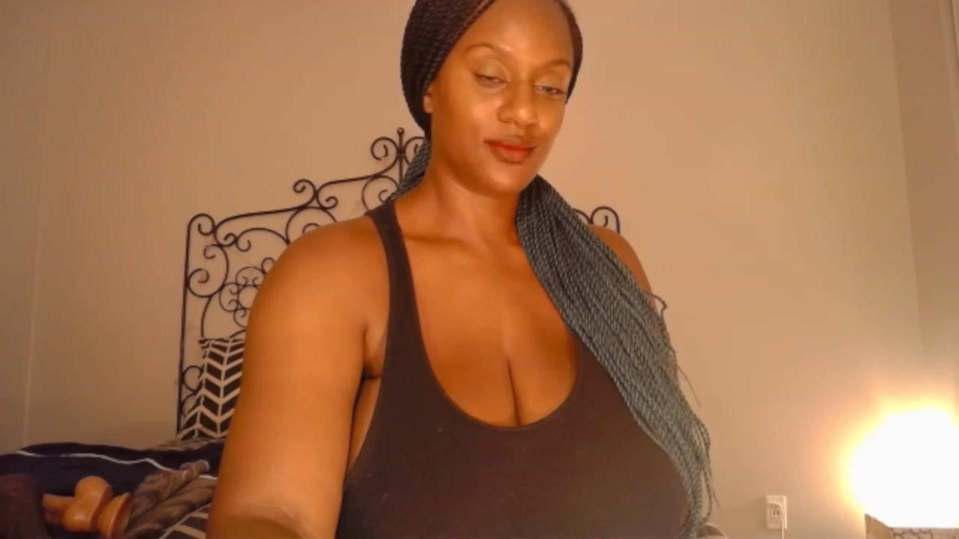 Gallery image thumbnail from TheIconicGirl's myfreecams stream on, 07/13/2023, 24:17 image 18 of 20