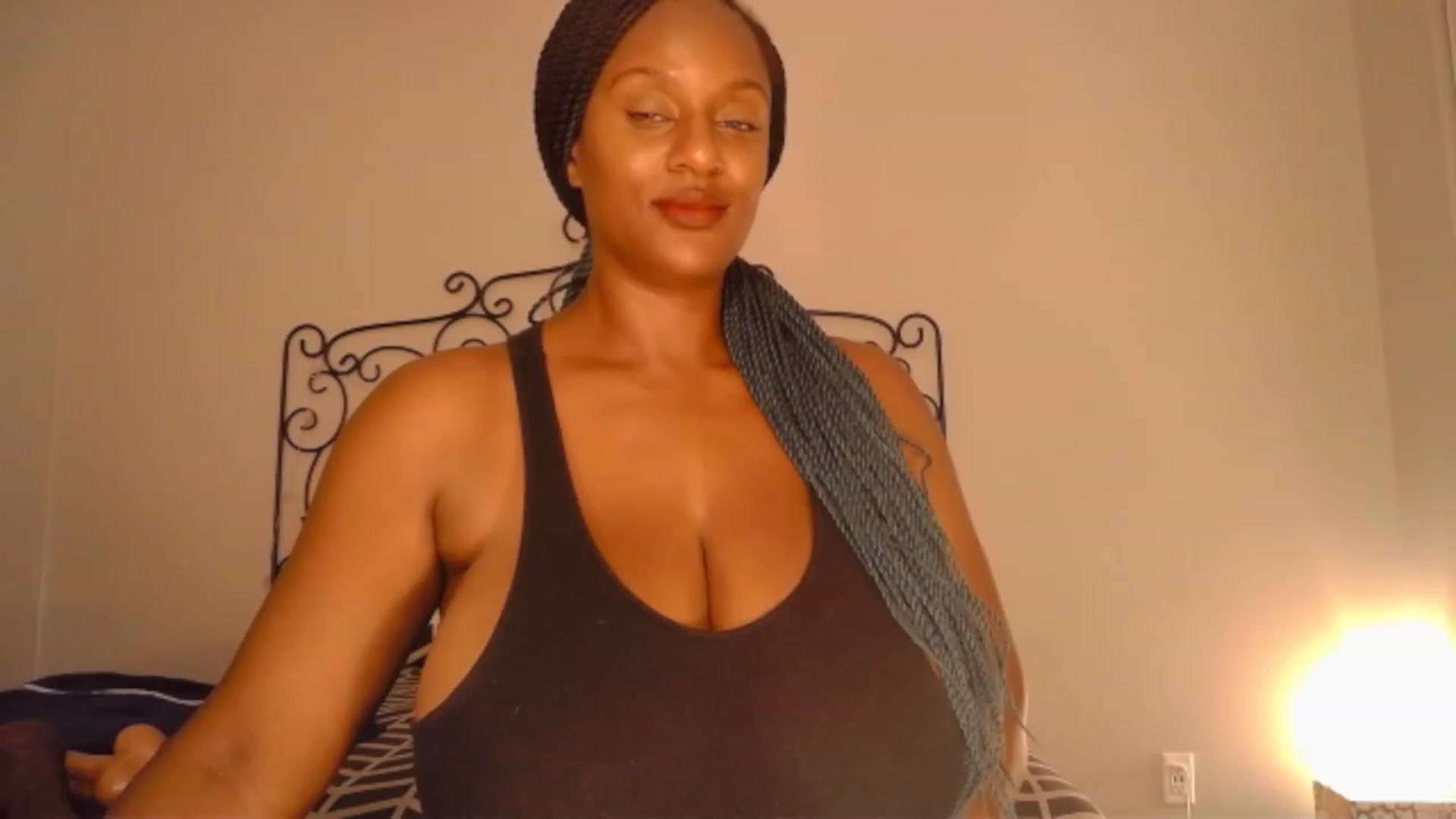 Gallery image thumbnail from TheIconicGirl's myfreecams stream on, 07/13/2023, 24:17 image 20 of 20