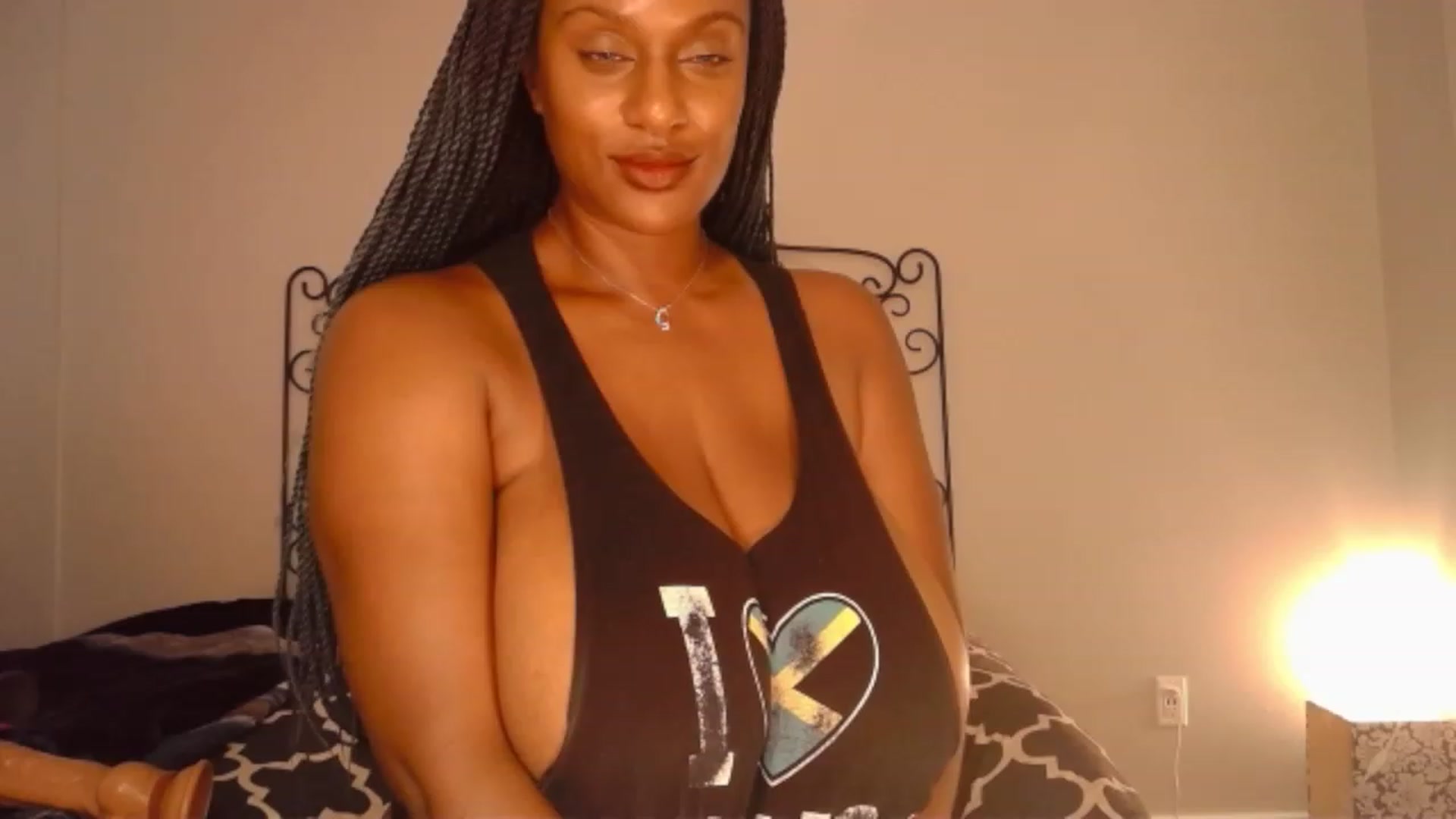 Gallery image thumbnail from TheIconicGirl's myfreecams stream on, 07/18/2023, 18:06 image 15 of 20