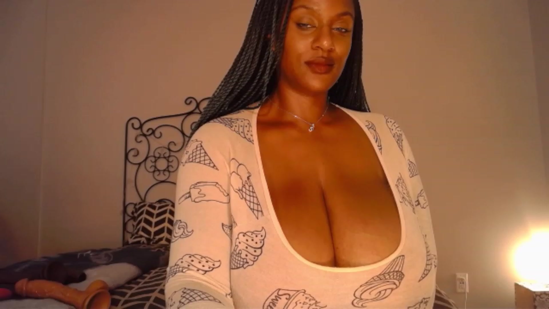 Gallery image thumbnail from TheIconicGirl's myfreecams stream on, 07/22/2023, 17:13 image 6 of 20