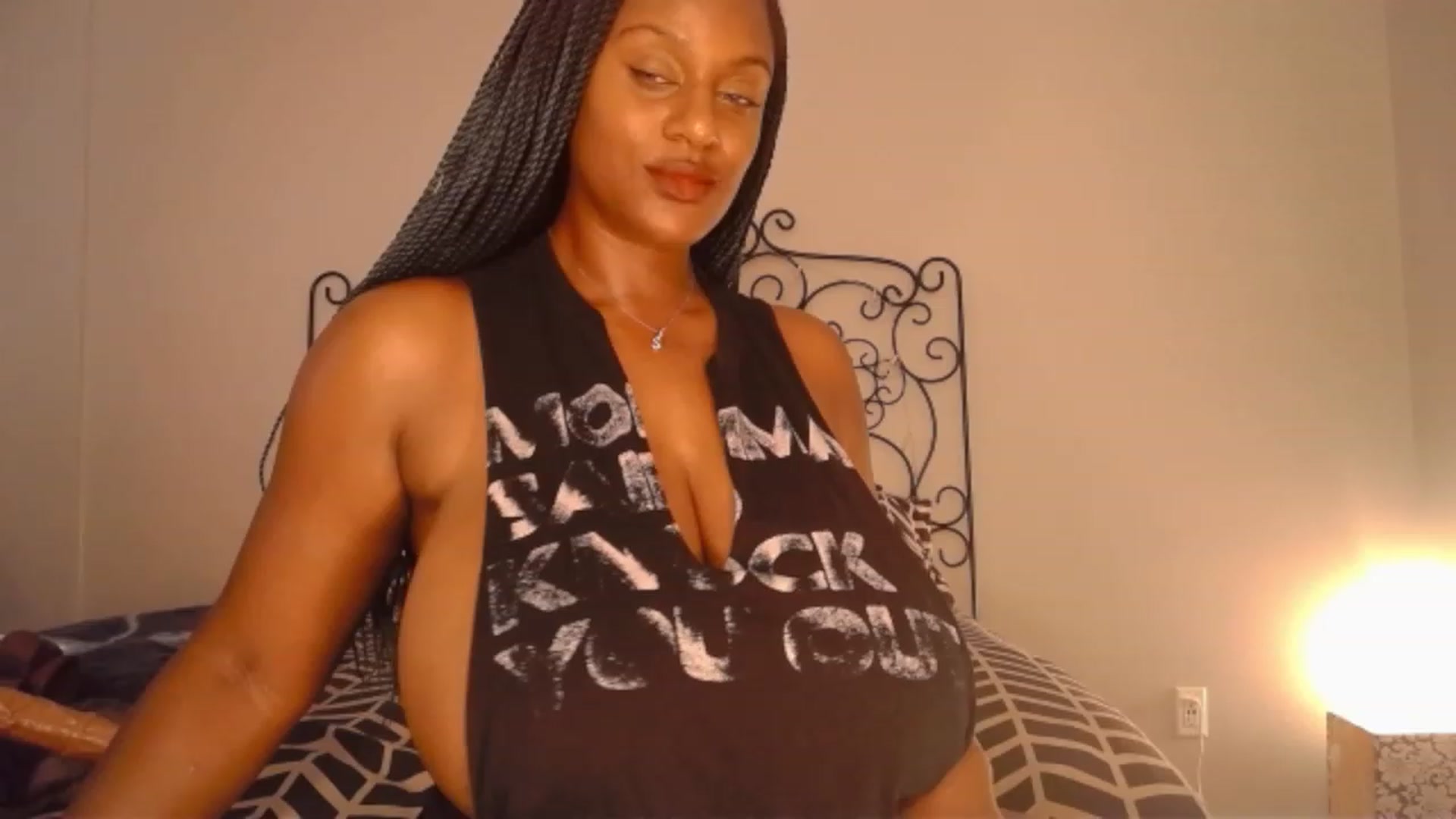 Gallery image thumbnail from TheIconicGirl's myfreecams stream on, 07/25/2023, 15:34 image 5 of 20