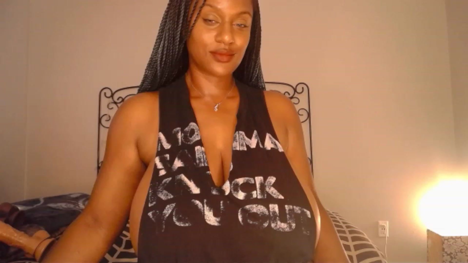 Gallery image thumbnail from TheIconicGirl's myfreecams stream on, 07/25/2023, 15:34 image 17 of 20
