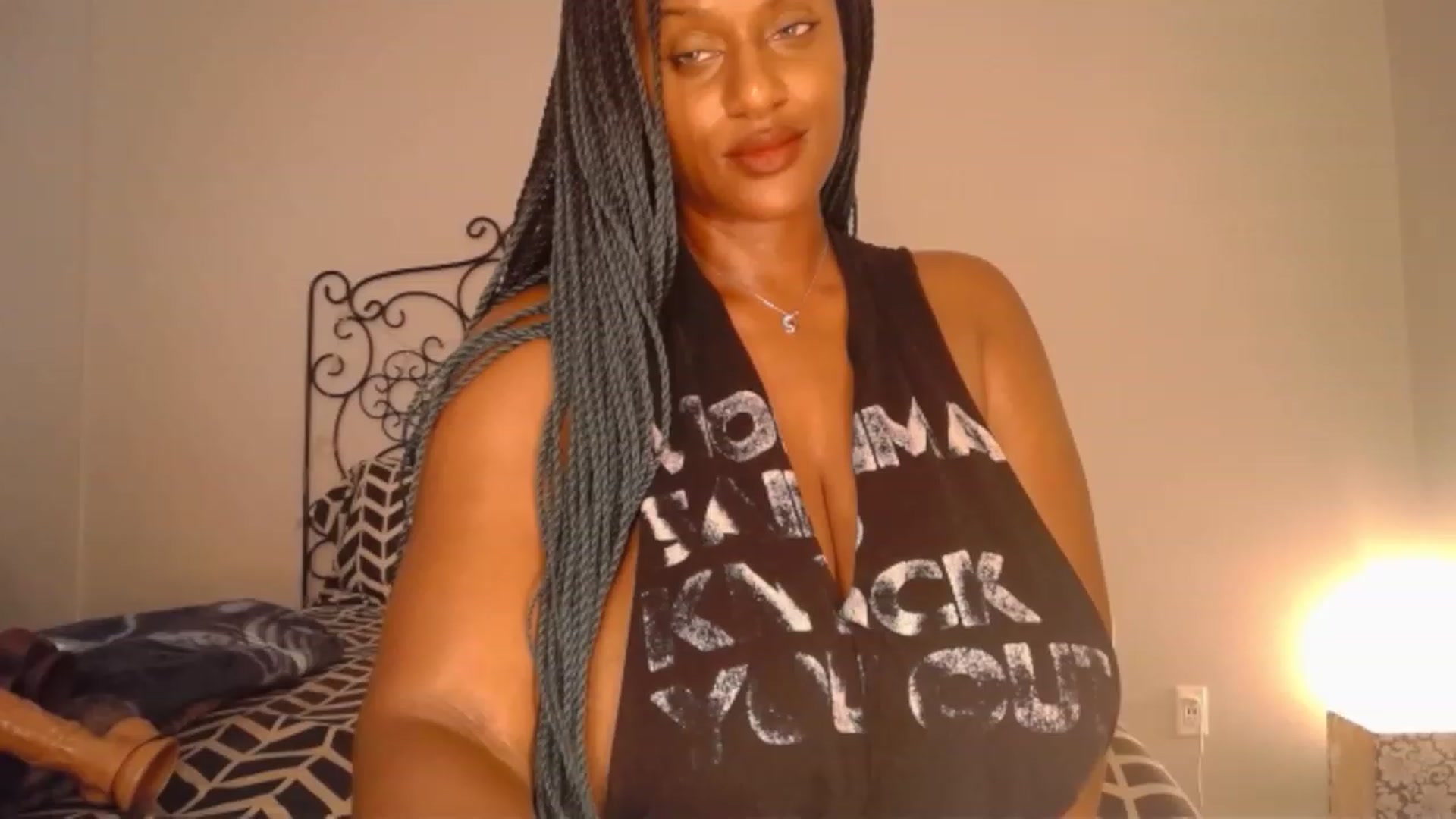 Gallery image thumbnail from TheIconicGirl's myfreecams stream on, 07/25/2023, 16:44 image 7 of 20