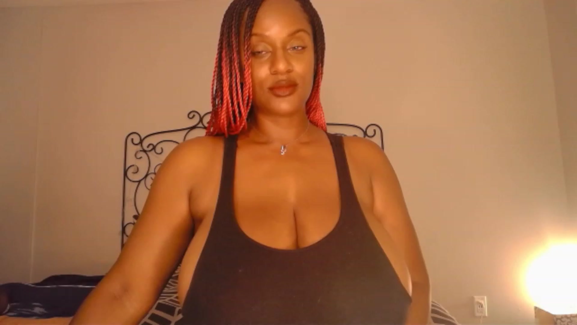Gallery image thumbnail from TheIconicGirl's myfreecams stream on, 08/10/2023, 17:59 image 11 of 20