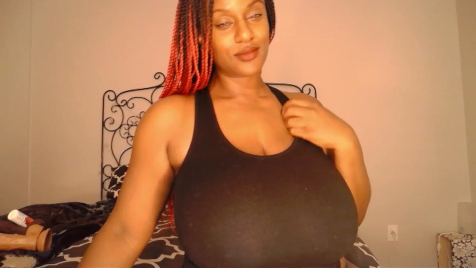 Gallery image thumbnail from TheIconicGirl's myfreecams stream on, 08/21/2023, 23:56 image 17 of 20