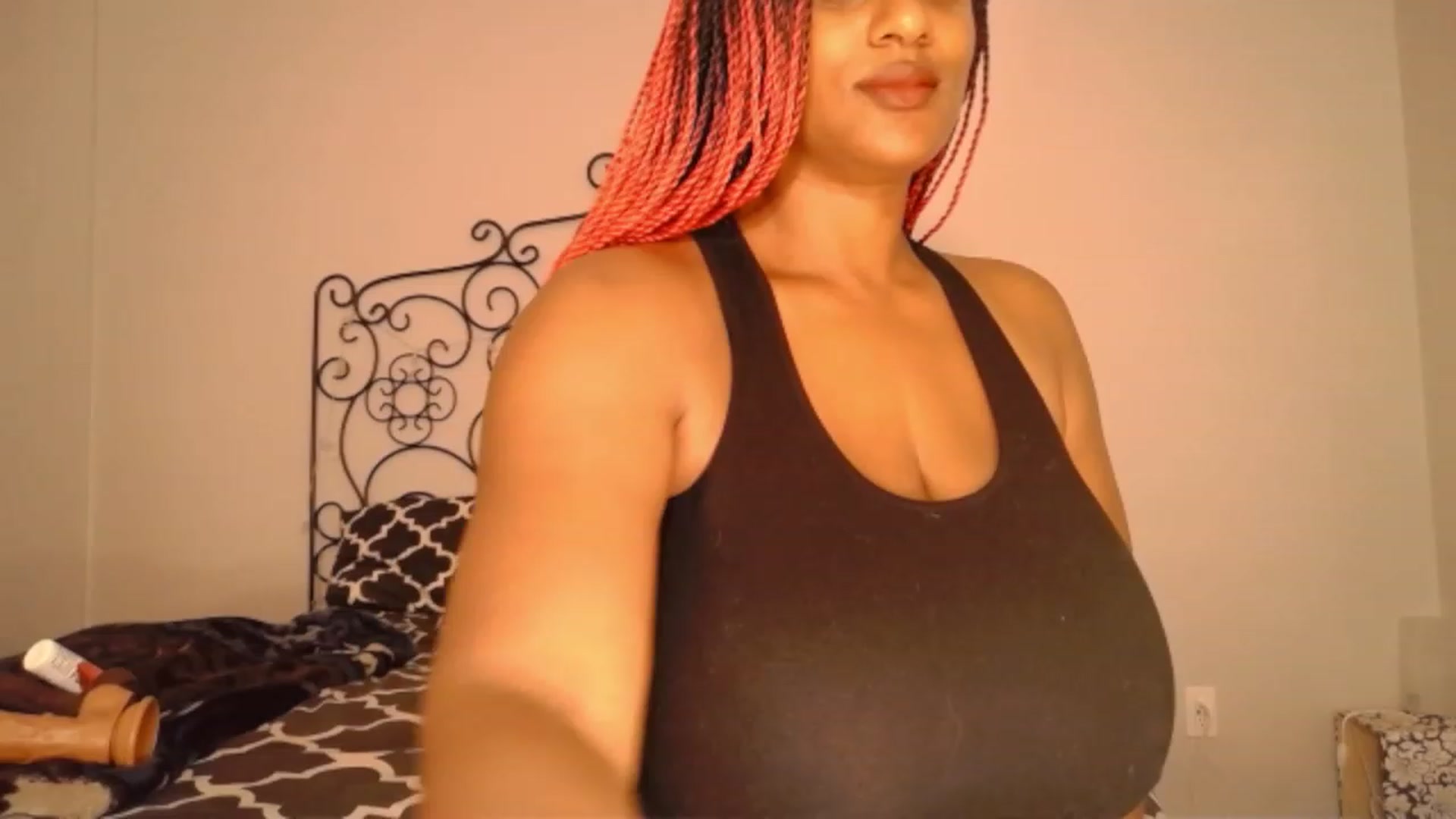Gallery image thumbnail from TheIconicGirl's myfreecams stream on, 08/21/2023, 23:56 image 16 of 20