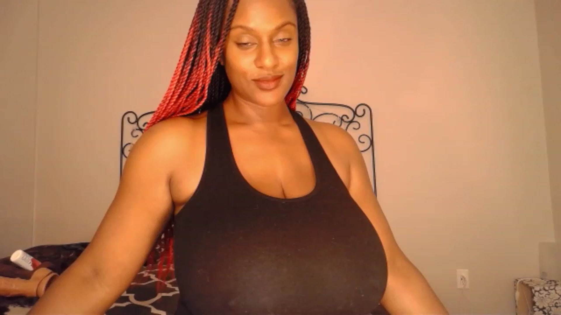 Gallery image thumbnail from TheIconicGirl's myfreecams stream on, 08/21/2023, 23:56 image 3 of 20