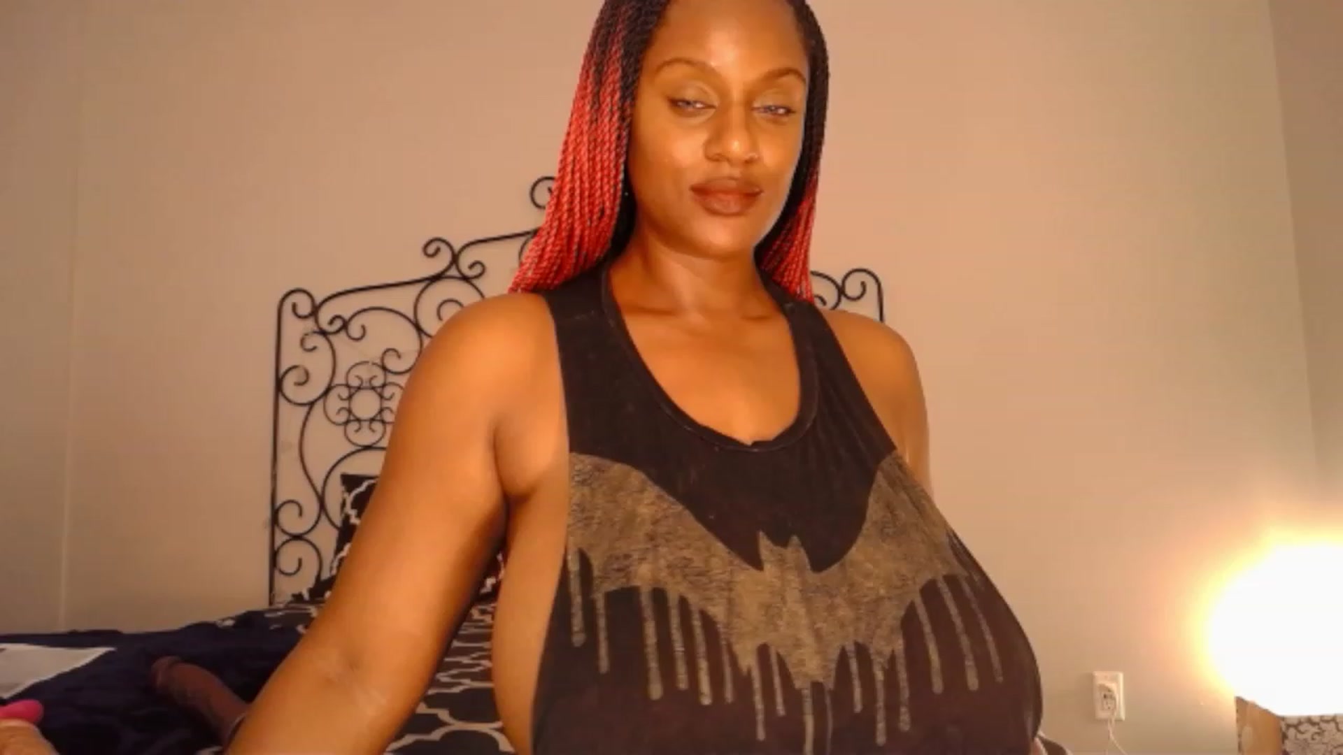 Gallery image thumbnail from TheIconicGirl's myfreecams stream on, 08/26/2023, 15:44 image 16 of 20