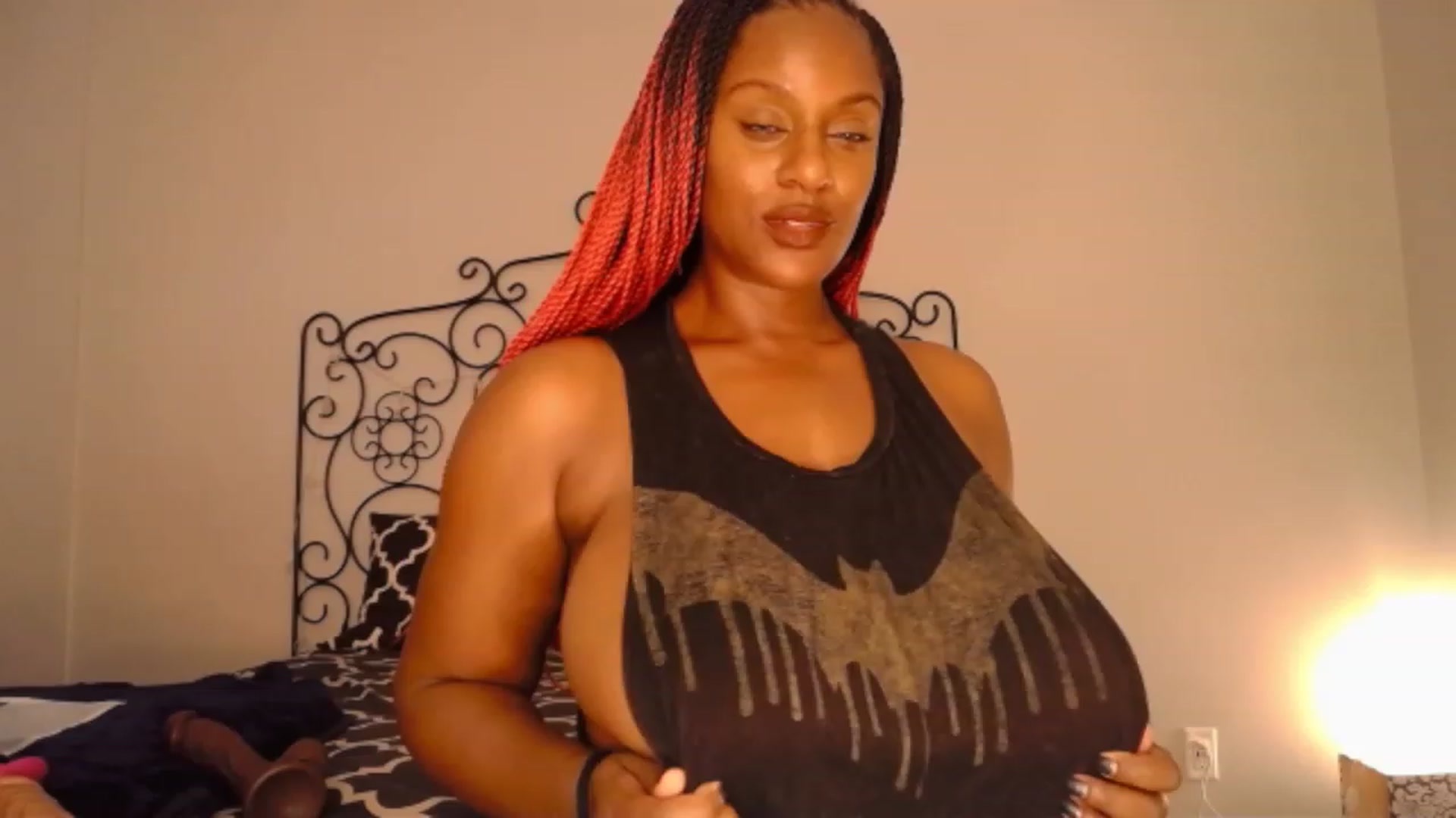 Gallery image thumbnail from TheIconicGirl's myfreecams stream on, 08/26/2023, 15:44 image 9 of 20