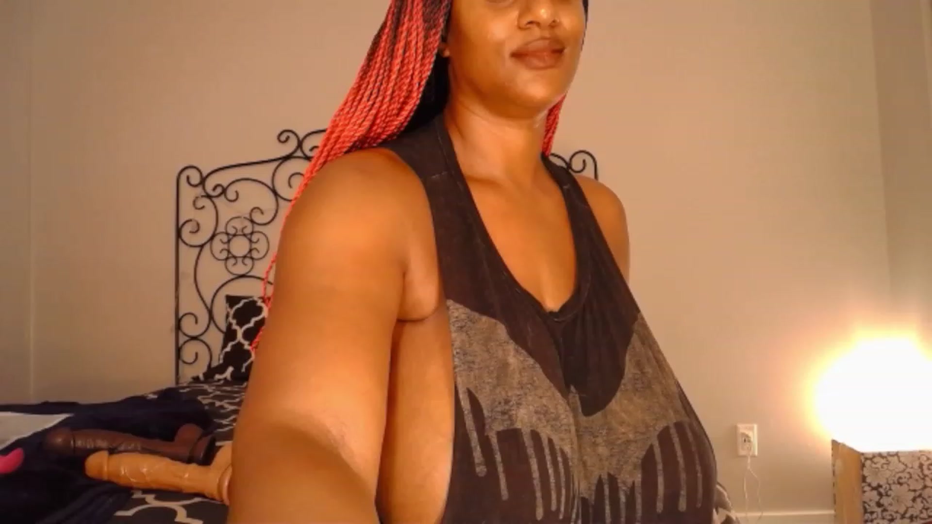 Gallery image thumbnail from TheIconicGirl's myfreecams stream on, 08/26/2023, 18:46 image 5 of 20