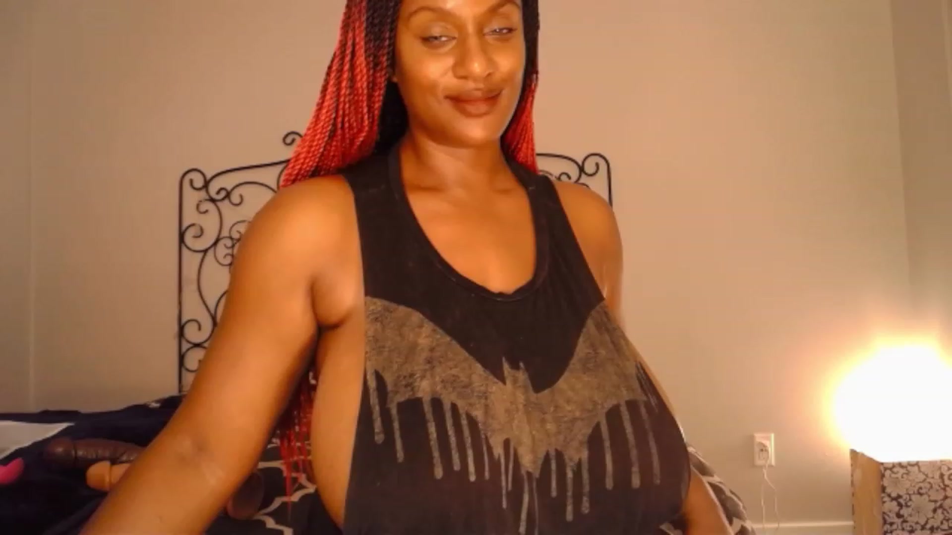 Gallery image thumbnail from TheIconicGirl's myfreecams stream on, 08/26/2023, 18:46 image 8 of 20