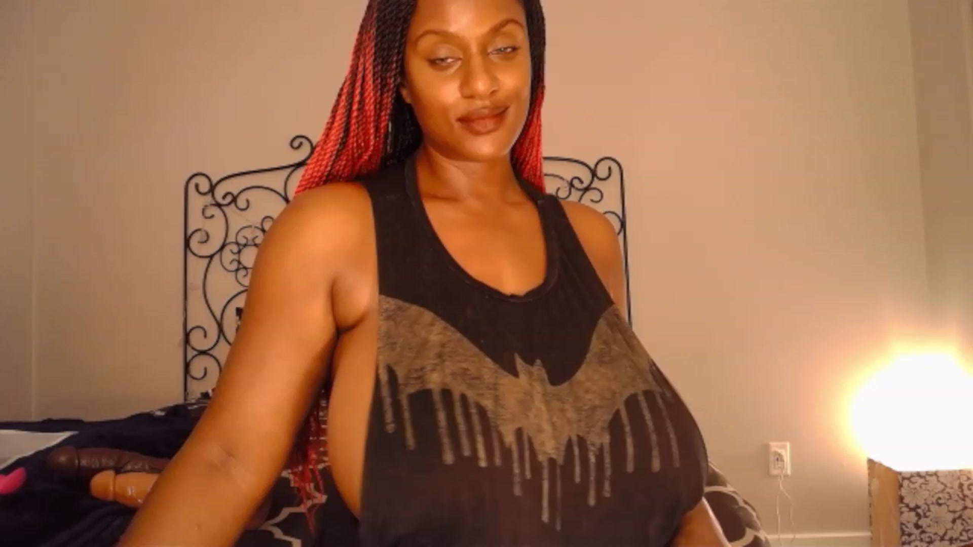 Gallery image thumbnail from TheIconicGirl's myfreecams stream on, 08/26/2023, 18:46 image 14 of 20