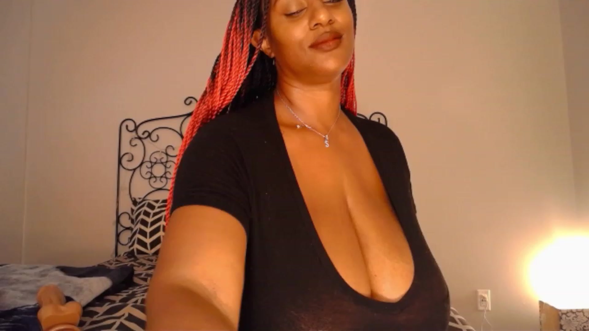 Gallery image thumbnail from TheIconicGirl's myfreecams stream on, 08/27/2023, 16:16 image 9 of 20