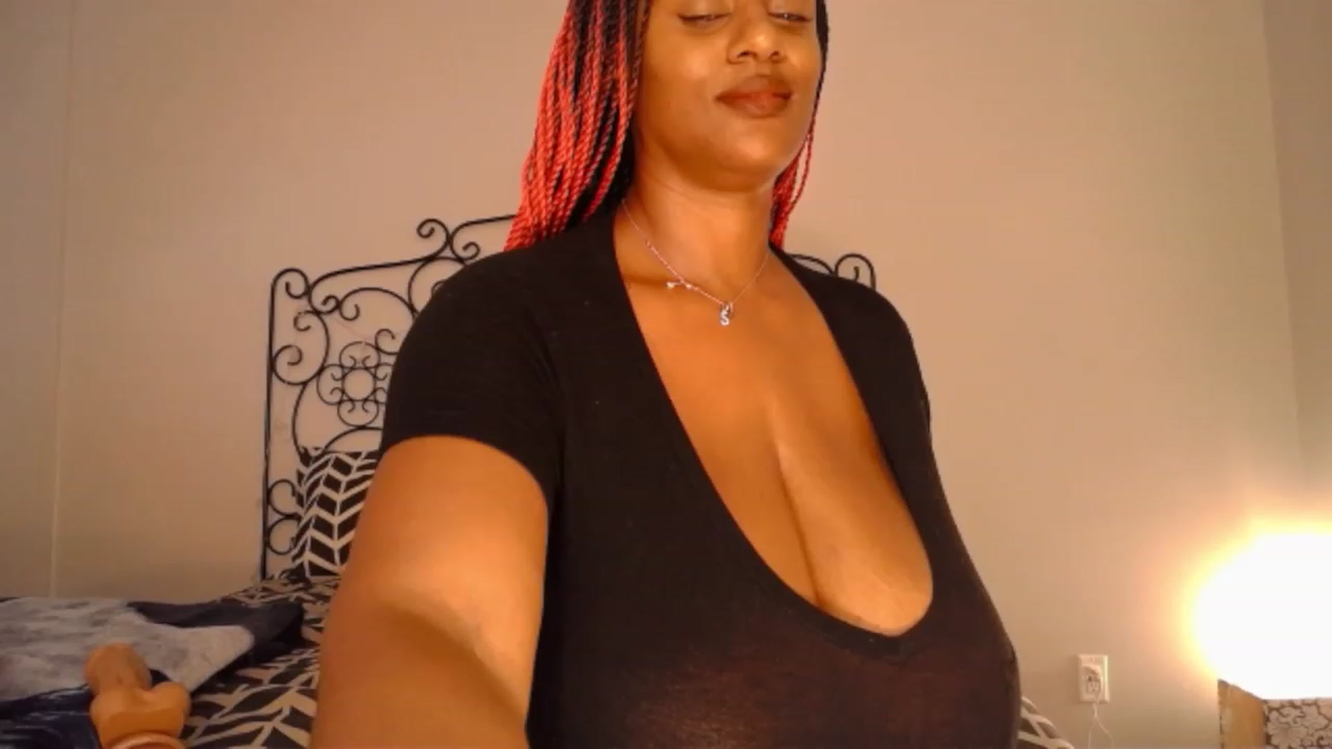 Gallery image thumbnail from TheIconicGirl's myfreecams stream on, 08/27/2023, 16:16 image 15 of 20