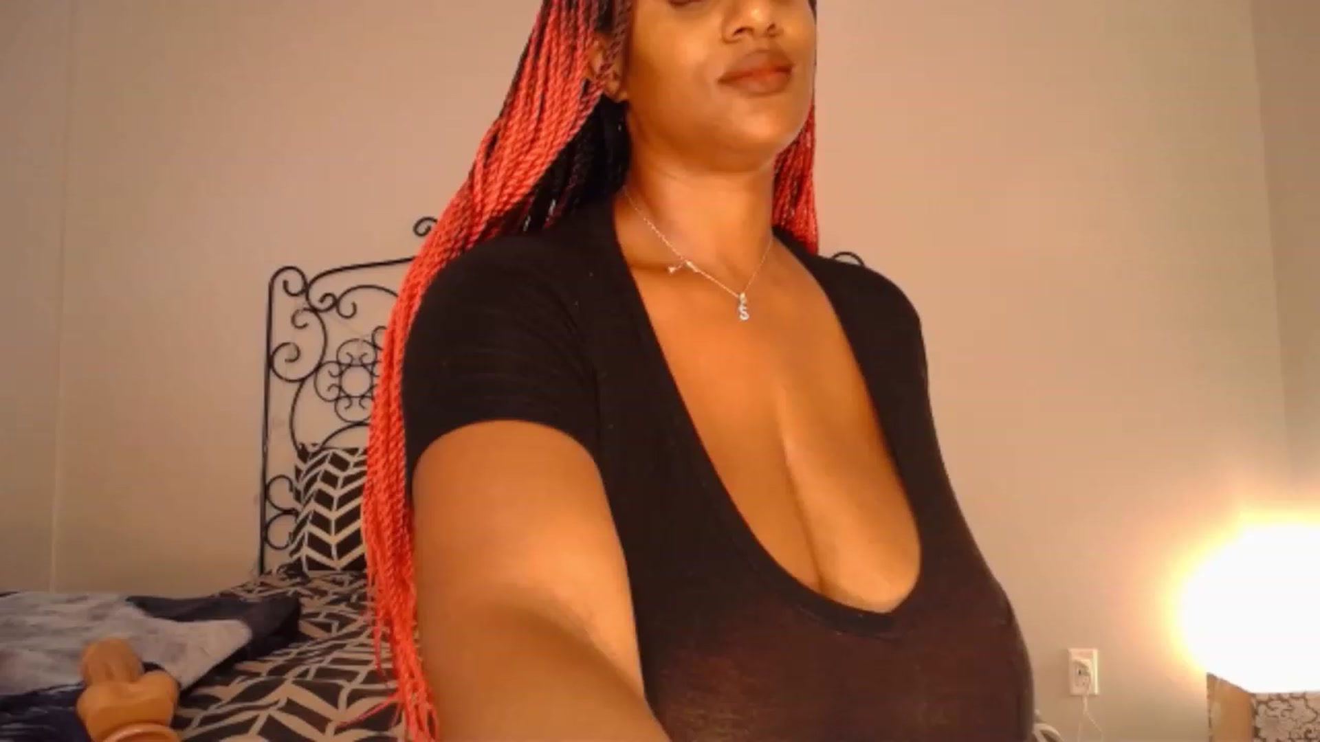 Gallery image thumbnail from TheIconicGirl's myfreecams stream on, 08/27/2023, 16:16 image 4 of 20