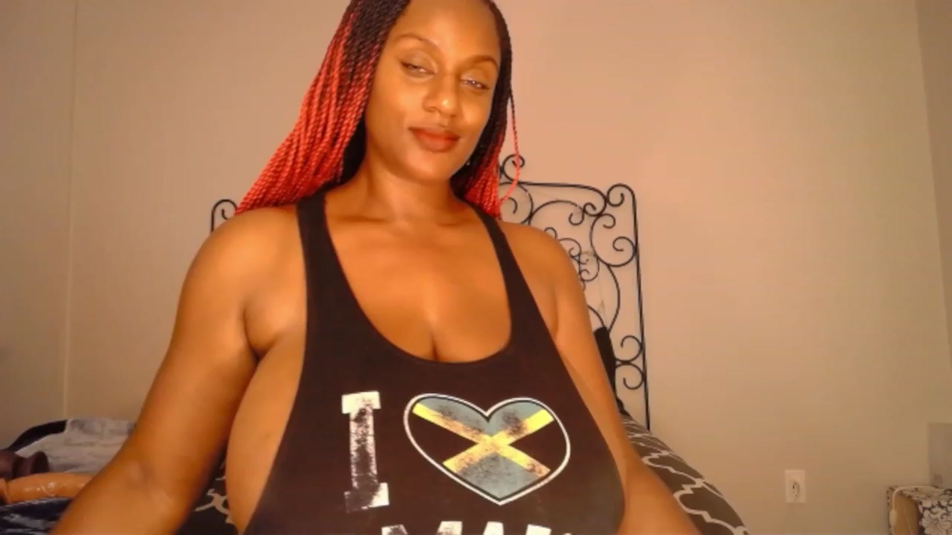 Gallery image thumbnail from TheIconicGirl's myfreecams stream on, 09/05/2023, 19:04 image 8 of 20