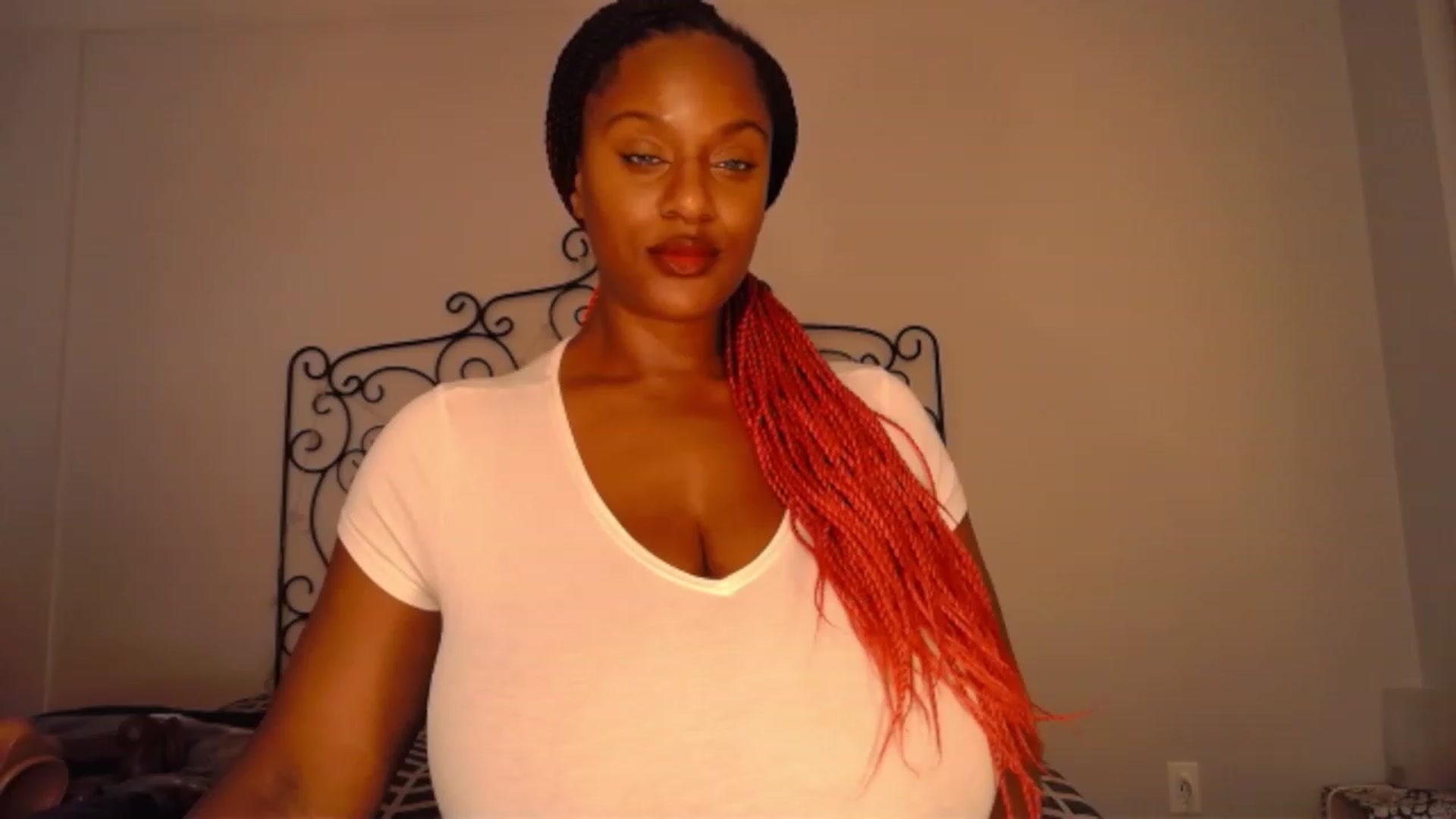 Gallery image thumbnail from TheIconicGirl's myfreecams stream on, 09/10/2023, 15:38 image 4 of 20