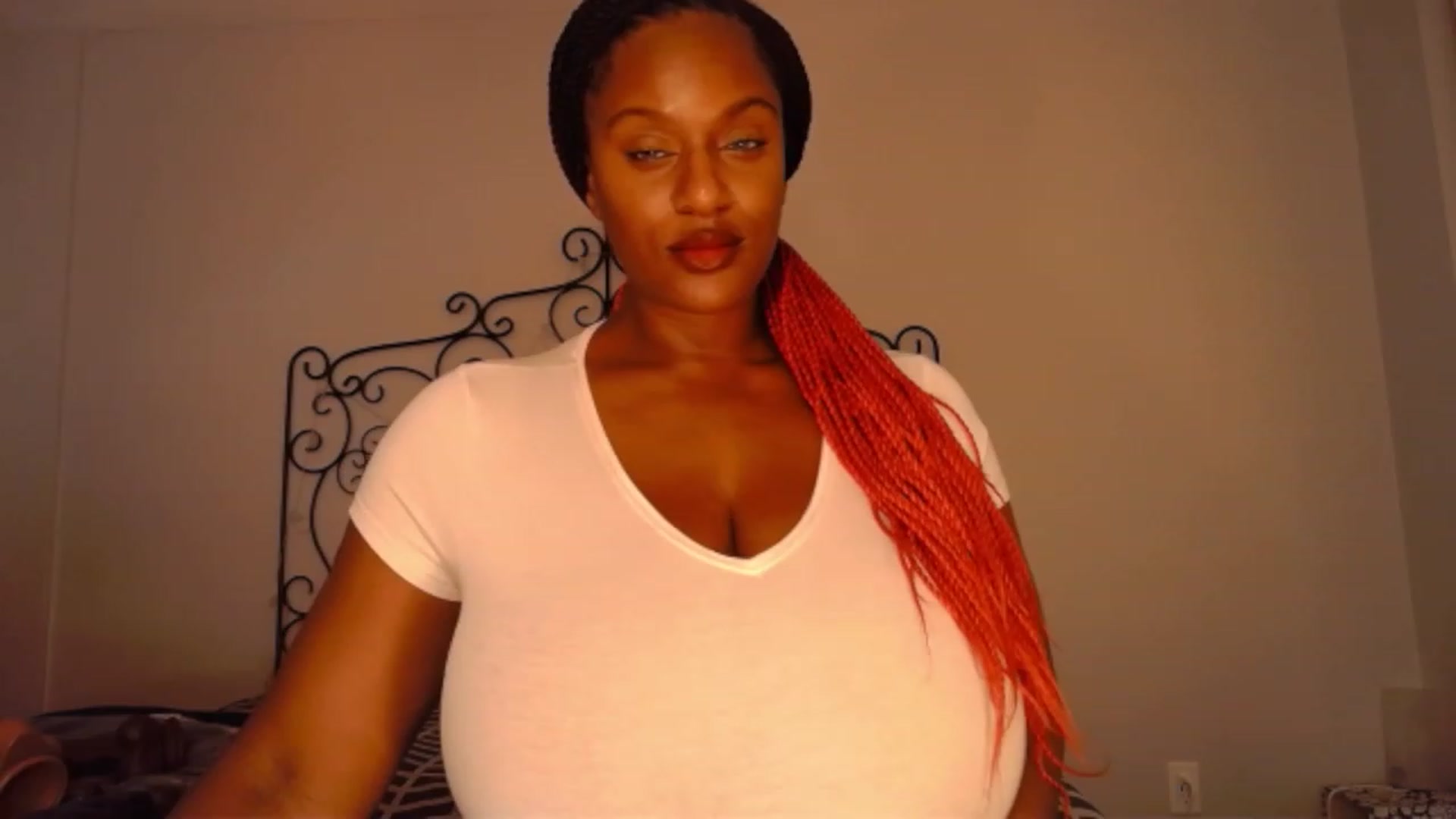 Gallery image thumbnail from TheIconicGirl's myfreecams stream on, 09/10/2023, 15:38 image 8 of 20