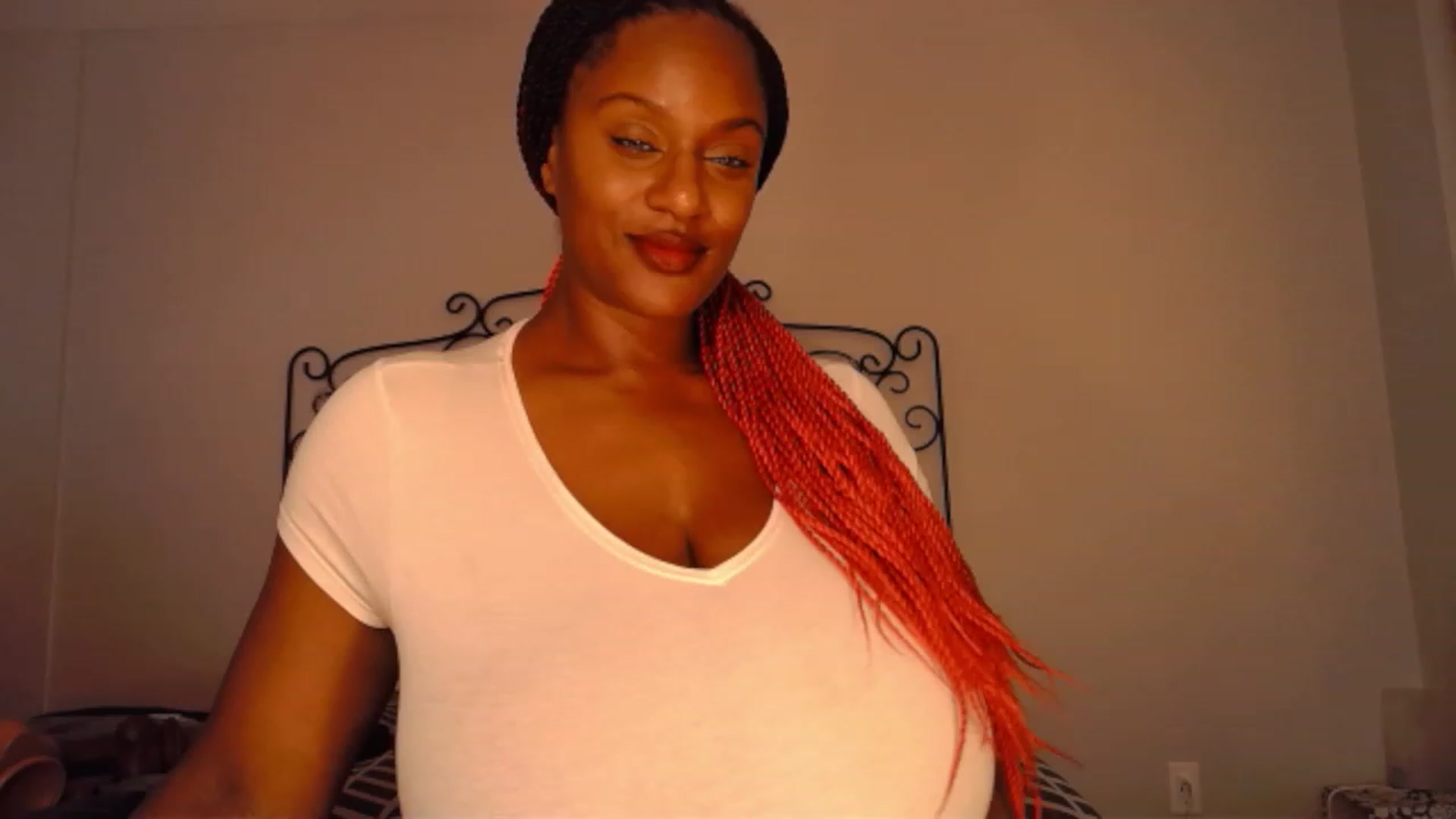 Gallery image thumbnail from TheIconicGirl's myfreecams stream on, 09/10/2023, 15:38 image 11 of 20