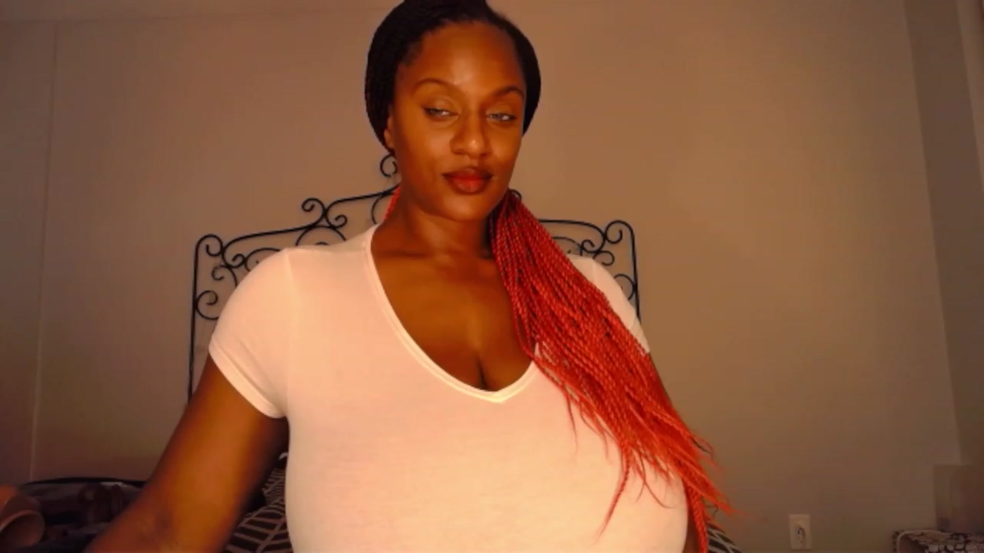 Gallery image thumbnail from TheIconicGirl's myfreecams stream on, 09/10/2023, 15:38 image 18 of 20