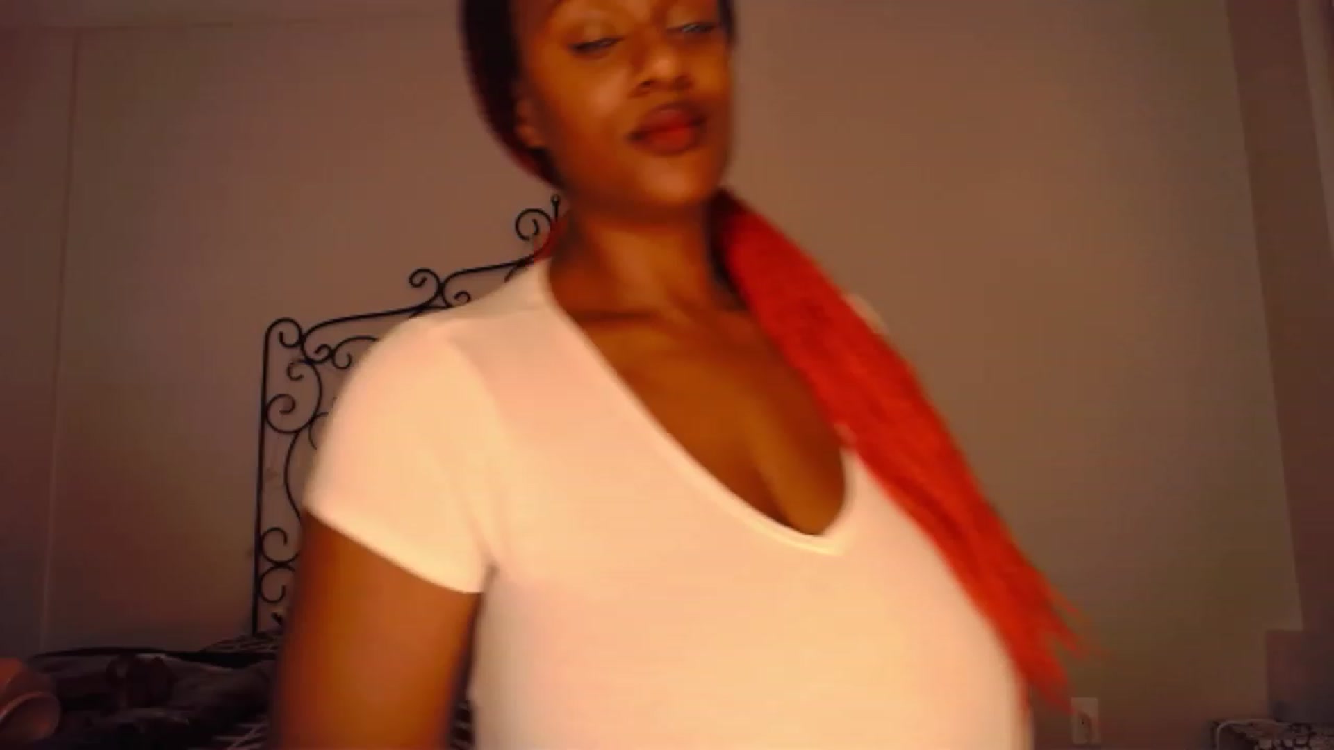 Gallery image thumbnail from TheIconicGirl's myfreecams stream on, 09/10/2023, 15:38 image 17 of 20