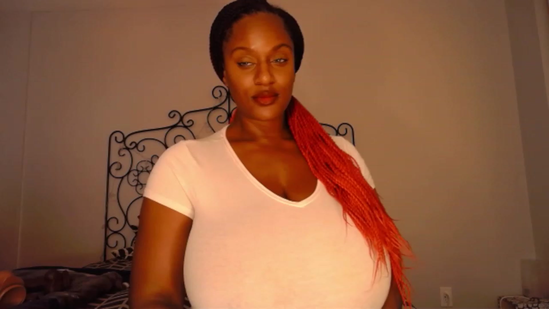 Gallery image thumbnail from TheIconicGirl's myfreecams stream on, 09/10/2023, 15:38 image 2 of 20