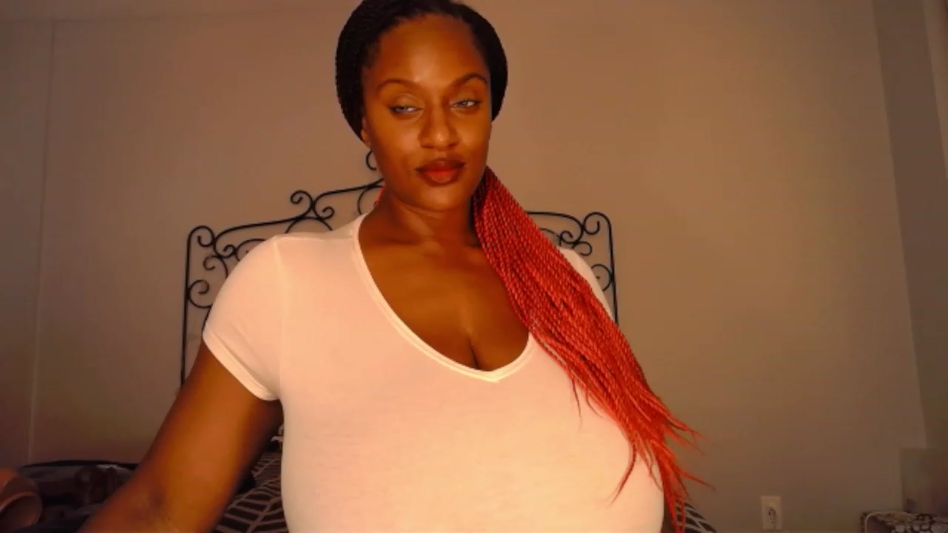 Gallery image thumbnail from TheIconicGirl's myfreecams stream on, 09/10/2023, 15:38 image 12 of 20