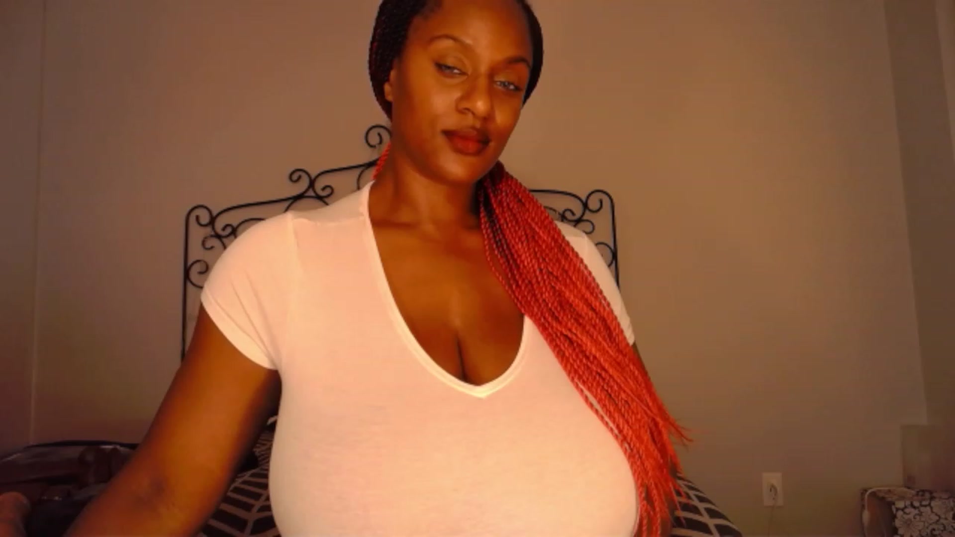 Gallery image thumbnail from TheIconicGirl's myfreecams stream on, 09/10/2023, 16:59 image 9 of 20