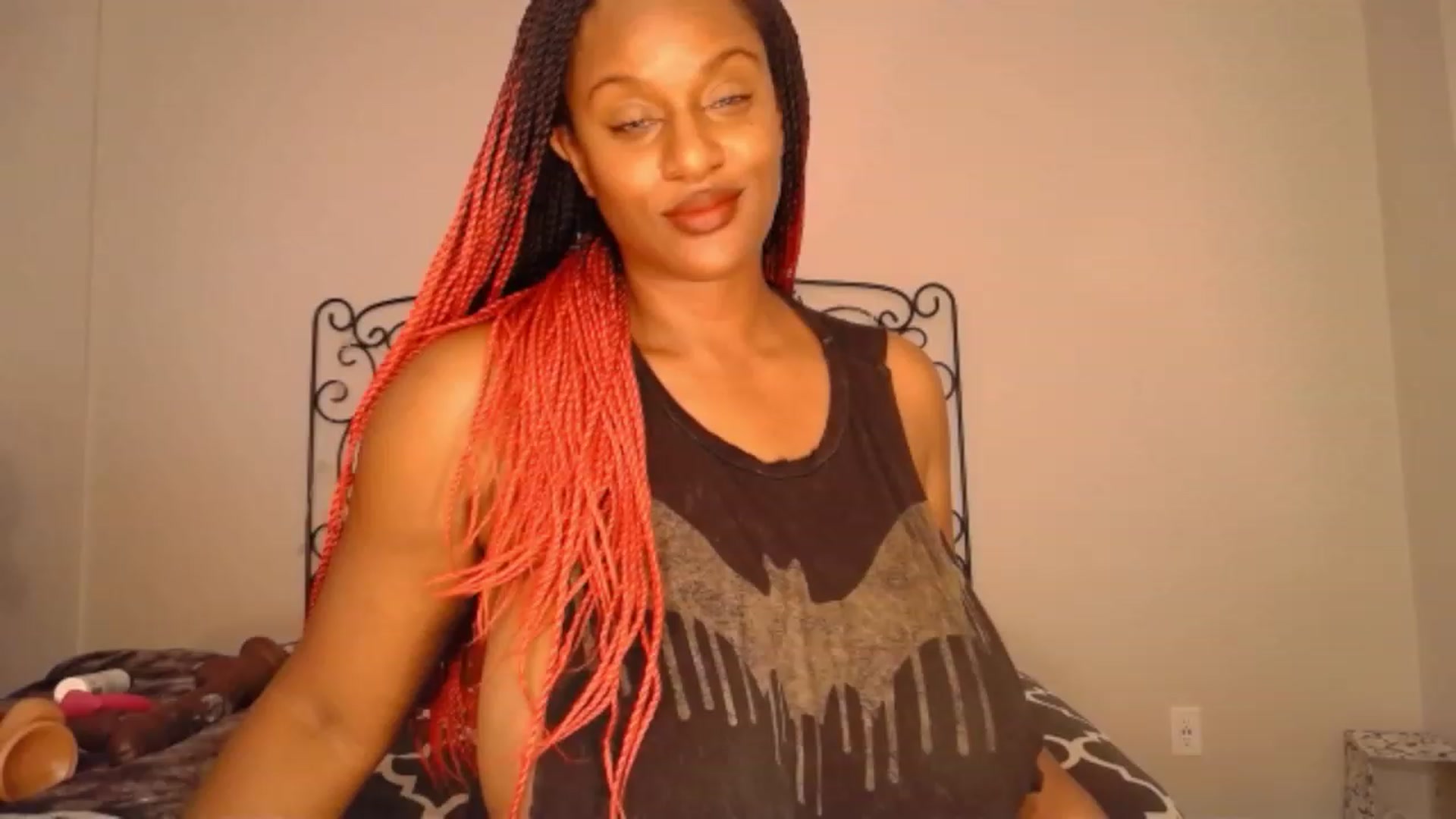 Gallery image thumbnail from TheIconicGirl's myfreecams stream on, 09/19/2023, 16:07 image 13 of 20