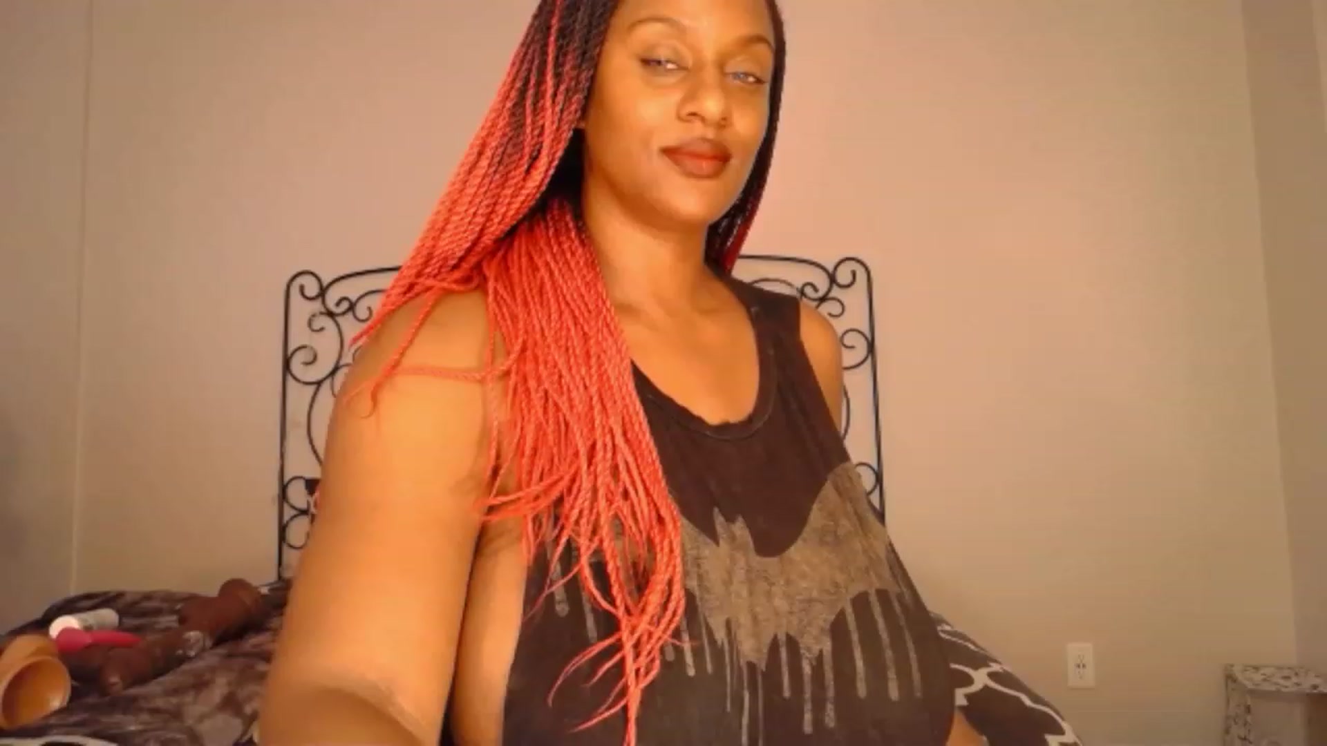 Gallery image thumbnail from TheIconicGirl's myfreecams stream on, 09/19/2023, 16:07 image 6 of 20