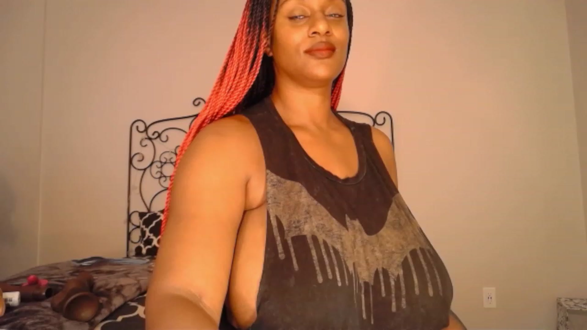 Gallery image thumbnail from TheIconicGirl's myfreecams stream on, 09/19/2023, 17:31 image 10 of 20