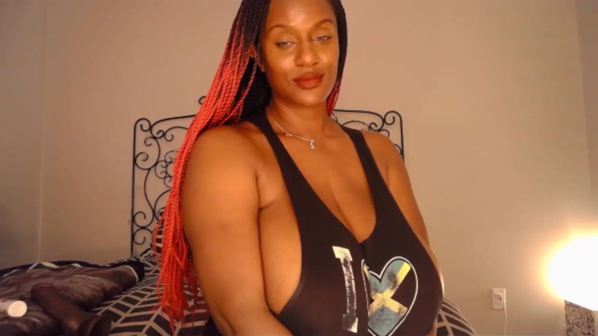 Gallery image thumbnail from TheIconicGirl's myfreecams stream on, 09/23/2023, 19:22 image 14 of 20